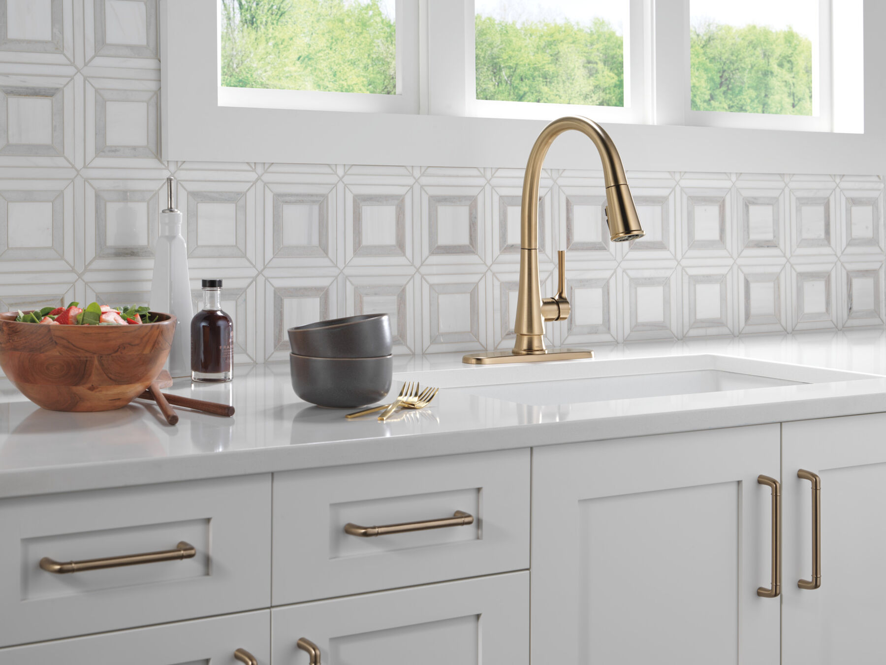 Single Handle Pull-Down Kitchen Faucet with ShieldSpray&reg; Technology