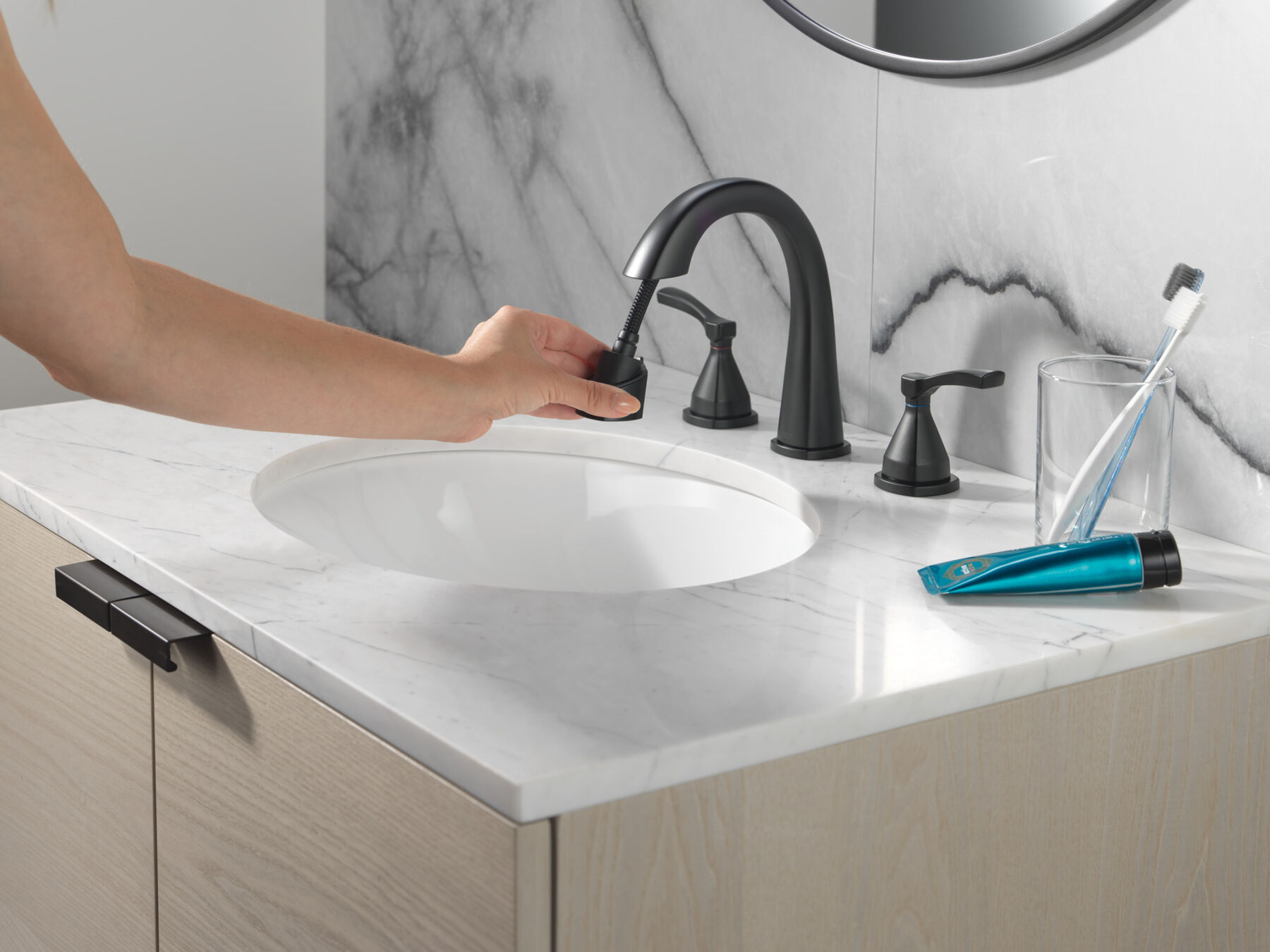 Two Handle Widespread Pull Down Bathroom Faucet