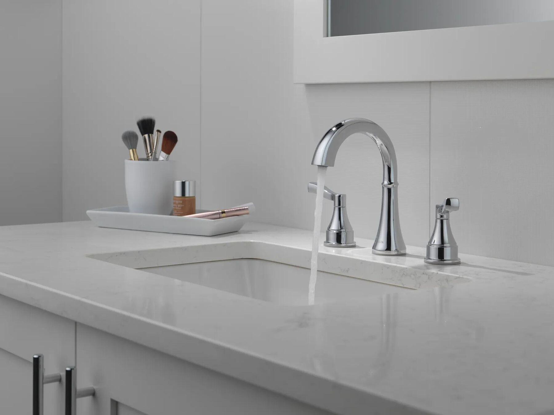 Two Handle Widespread Bathroom Faucet (Recertified)