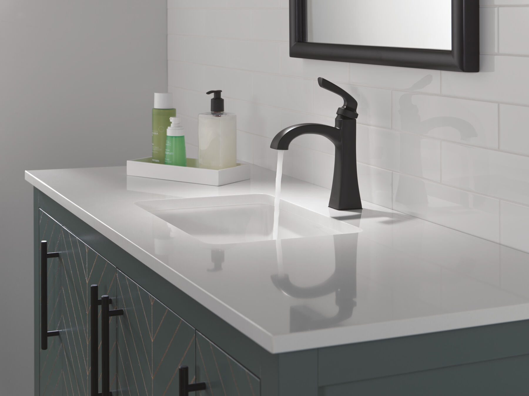 Single Handle Bathroom Faucet