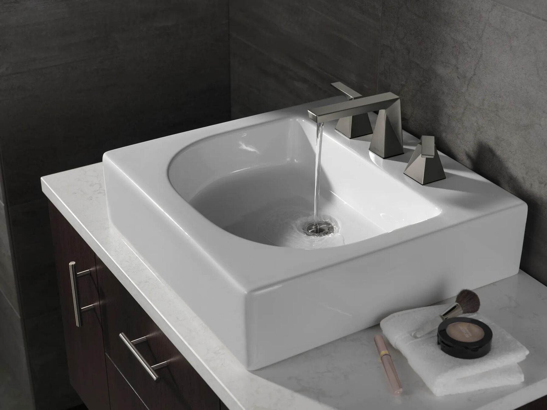 Two Handle Widespread Bathroom Faucet