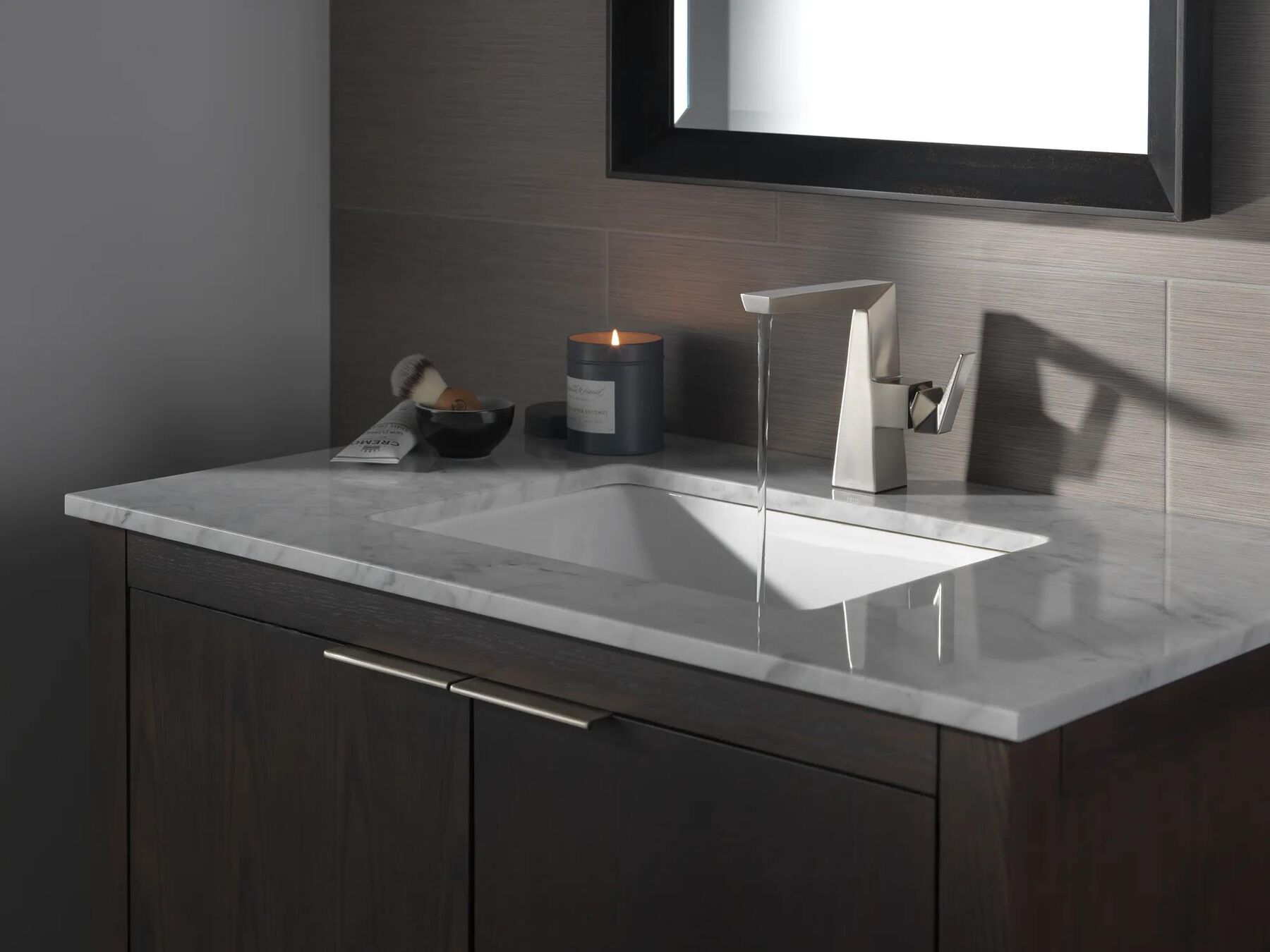 Single Handle Mid-Height Bathroom Faucet