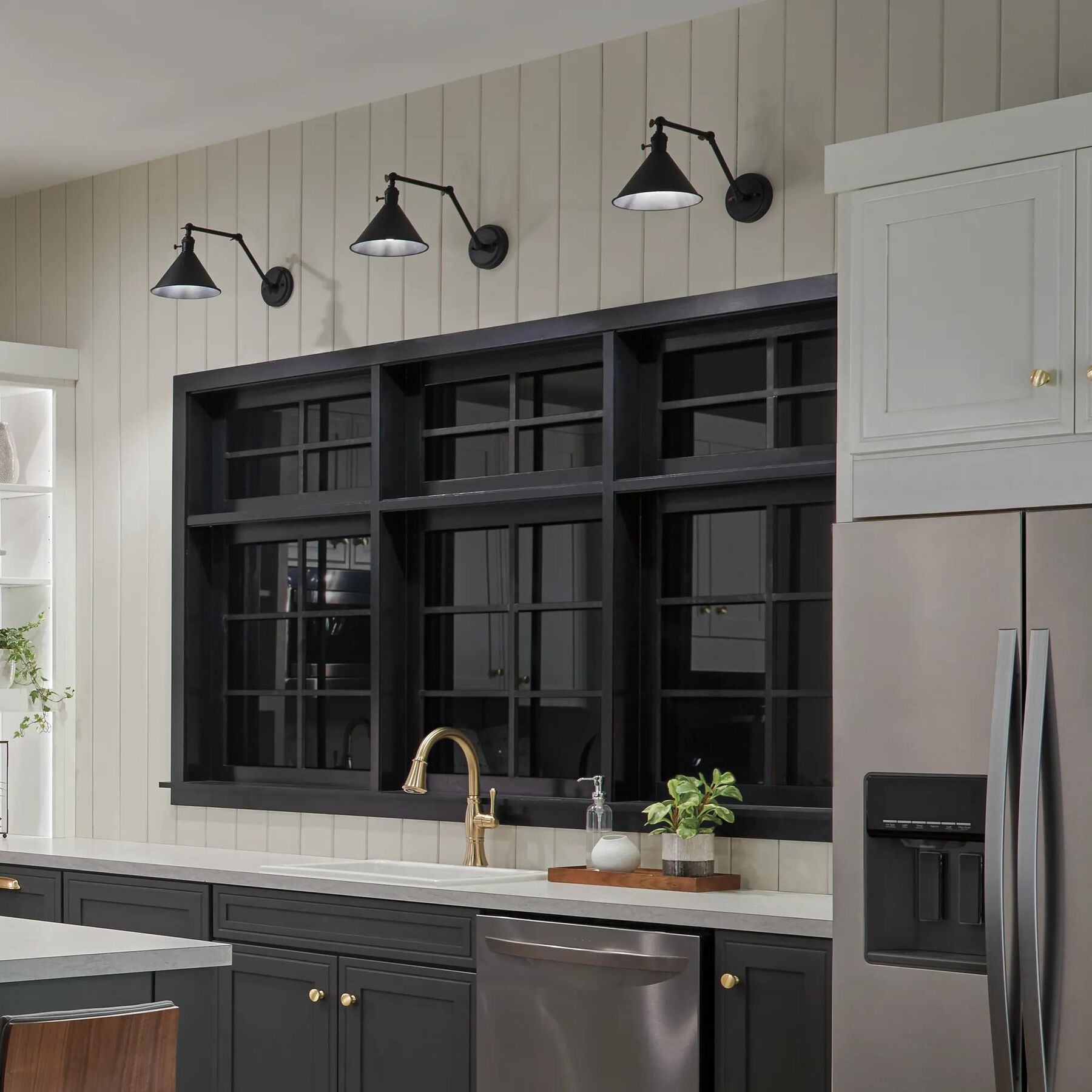 Single Handle Pull-Down Kitchen Faucet with ShieldSpray&reg; Technology