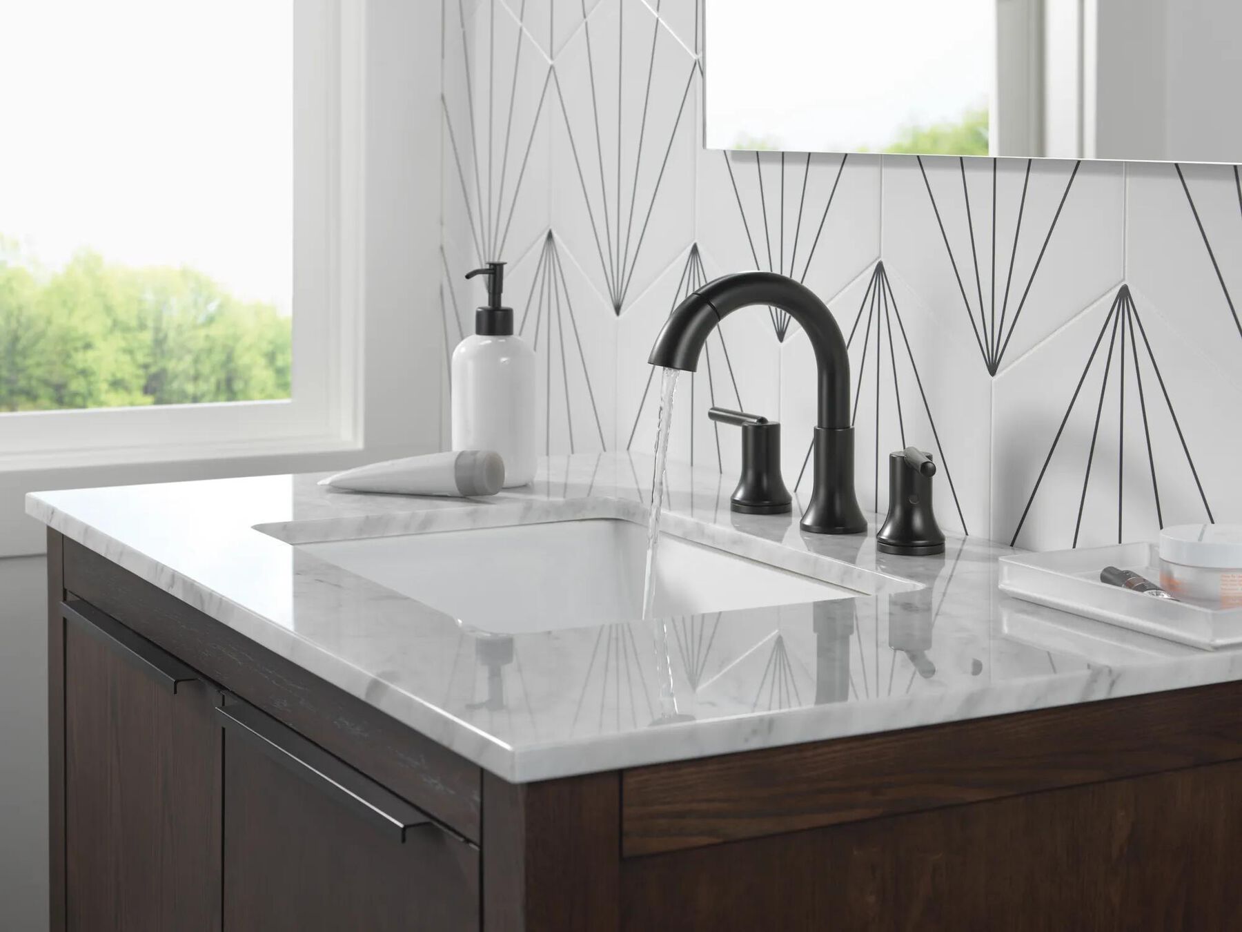 Two Handle Widespread Pull Down Bathroom Faucet