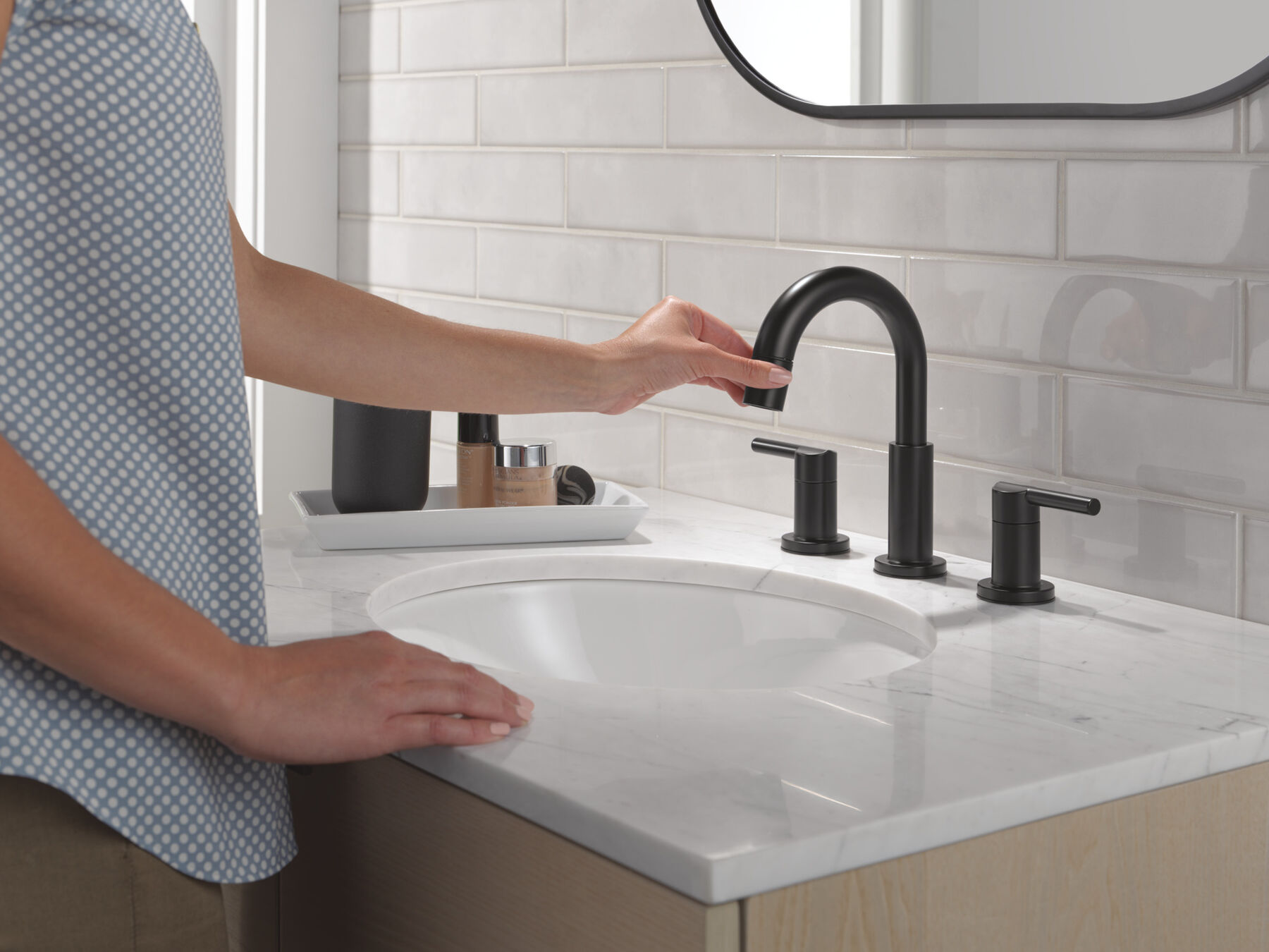 Two Handle Widespread Pull-Down Bathroom Faucet