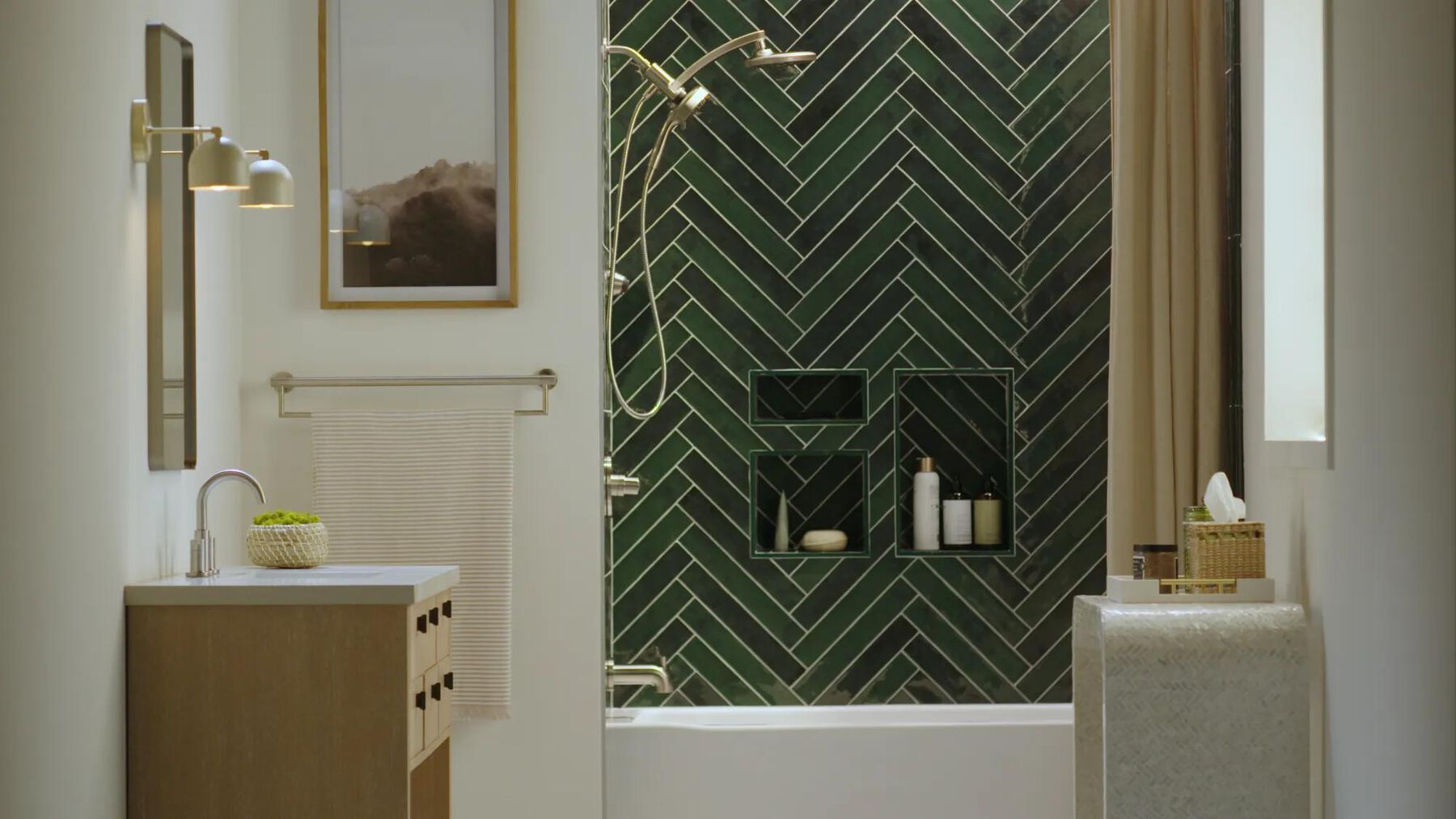 PivotPro&trade; 3-in-1 Combination Shower