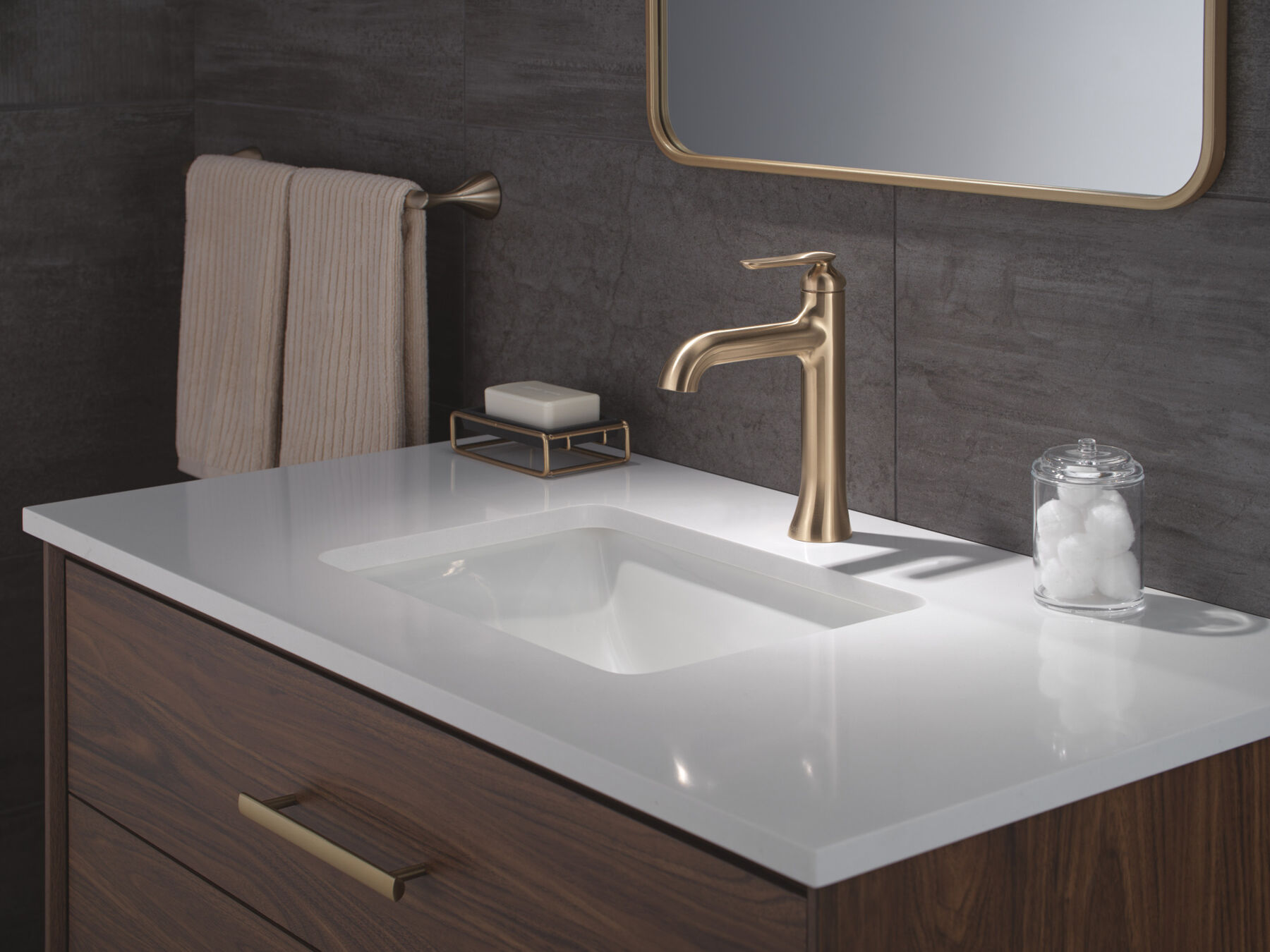 Single Handle Mid-Height Bathroom Faucet