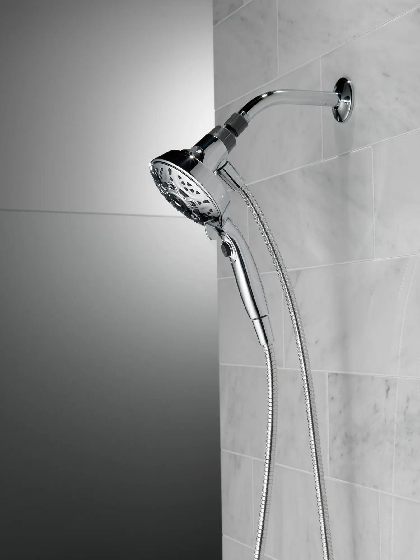 SureDock&trade; 7-Setting Hand Shower