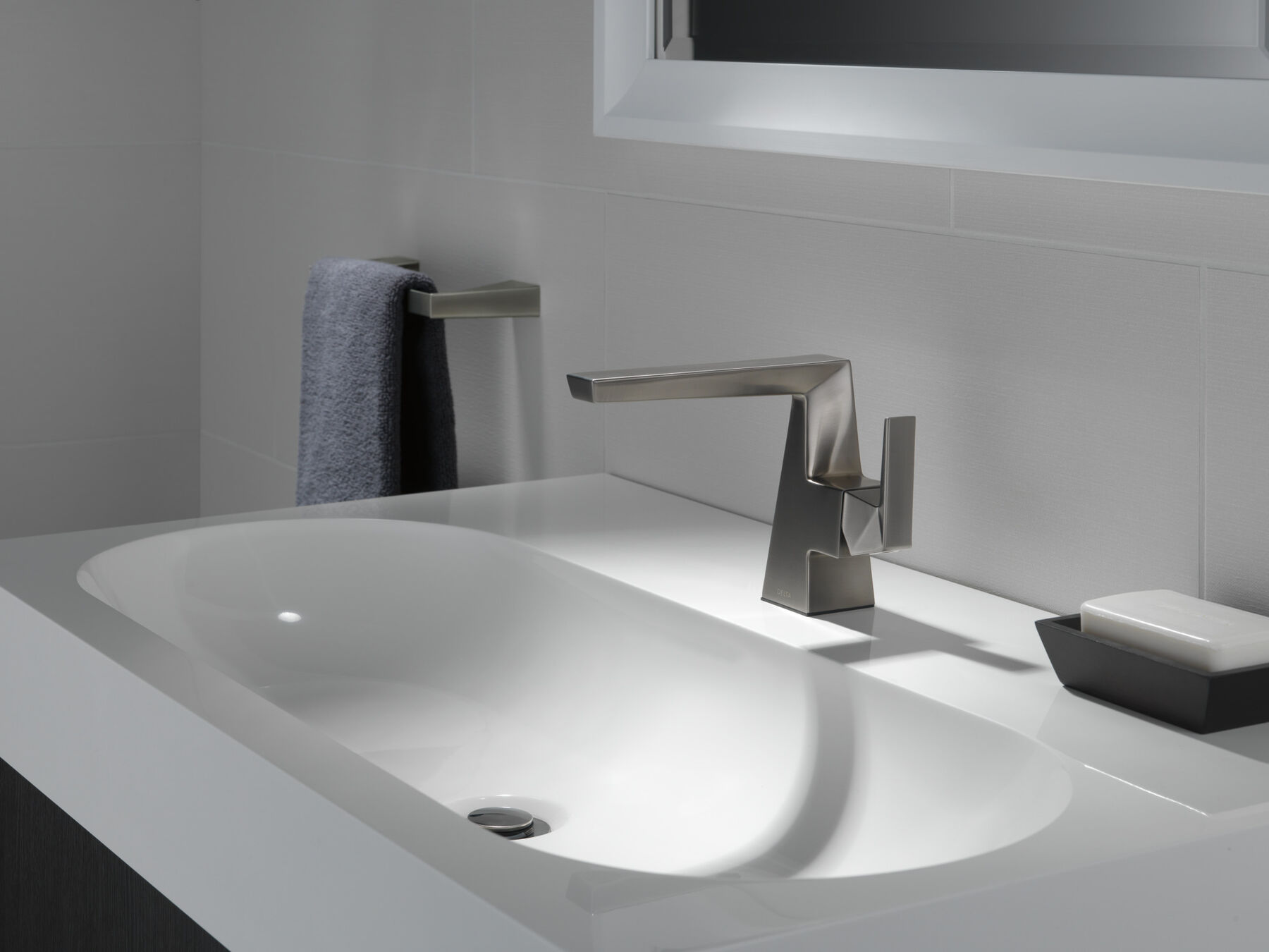 Single Handle Bathroom Faucet