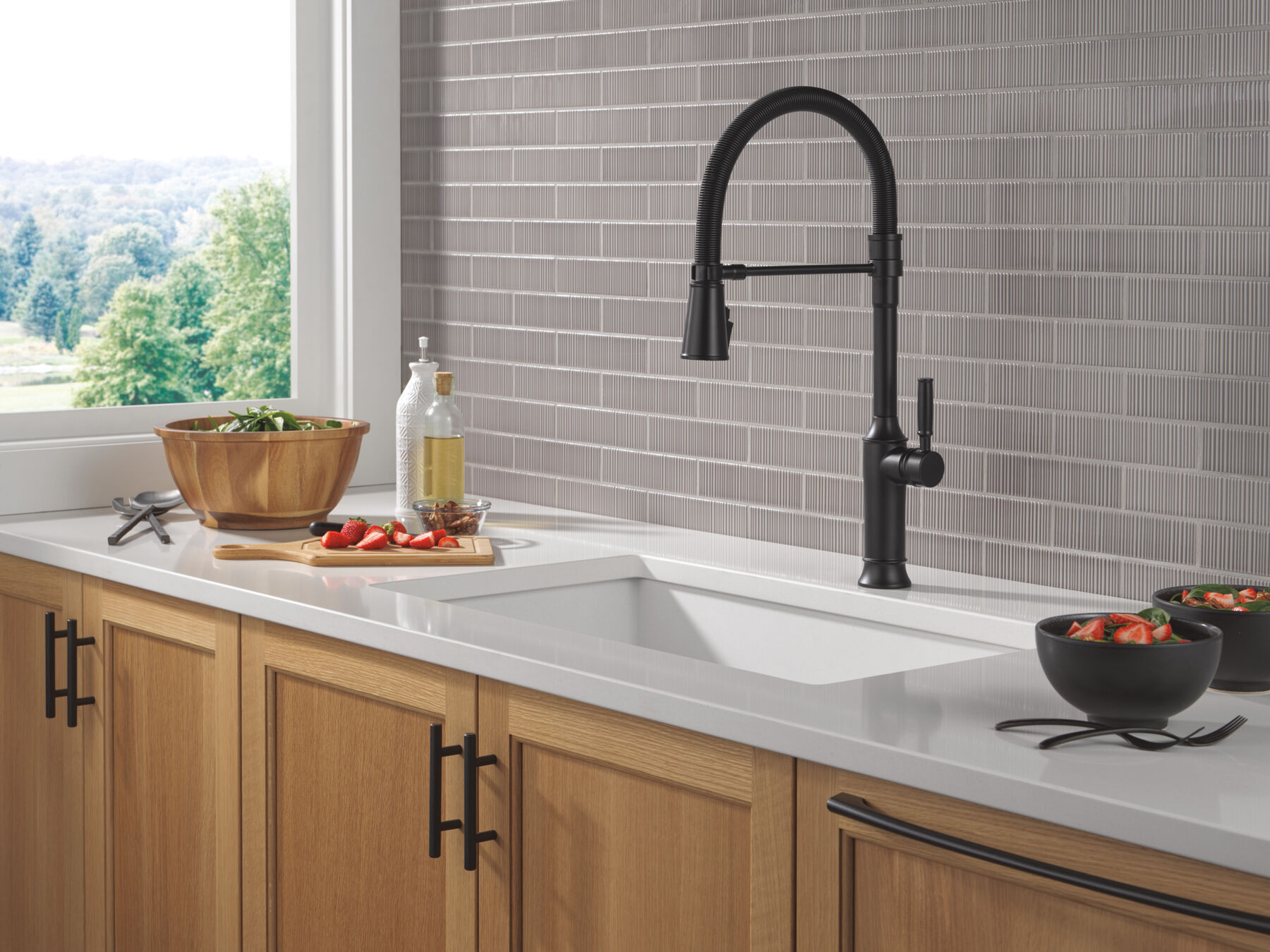 Single-Handle Pull-Down Spring Kitchen Faucet
