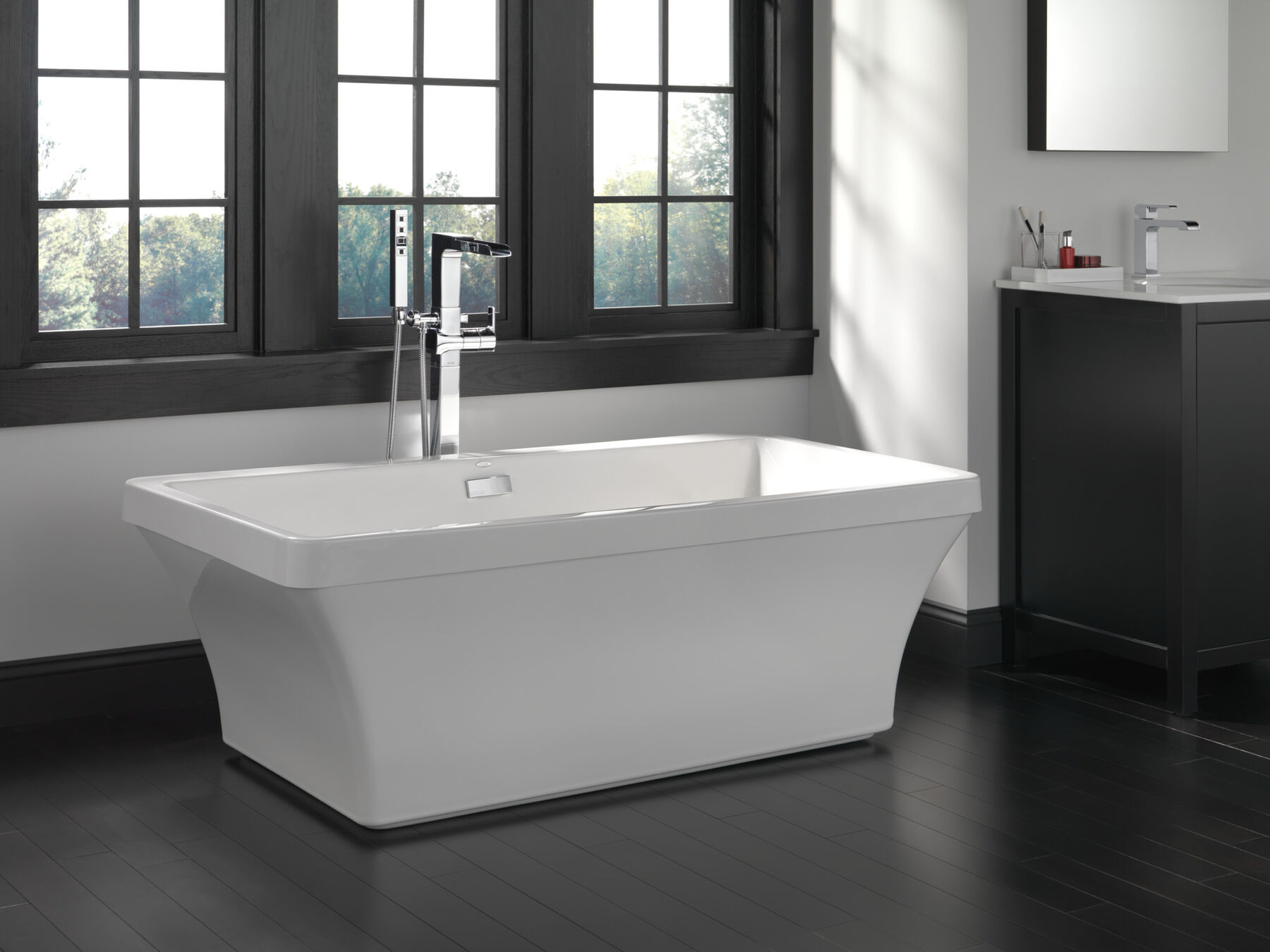 Floor Mount Tub Filler Trim w/ HS (Recertified)