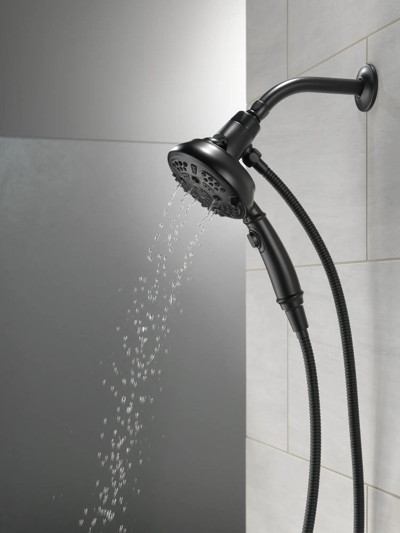 SureDock&trade; 7-Setting Hand Shower
