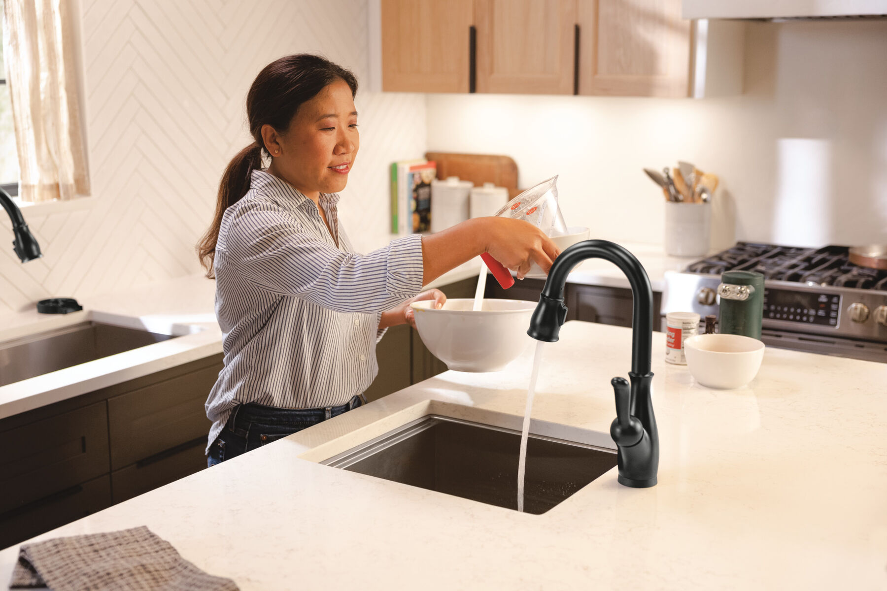 Touch2O&reg; Bar / Prep Faucet with Touchless Technology