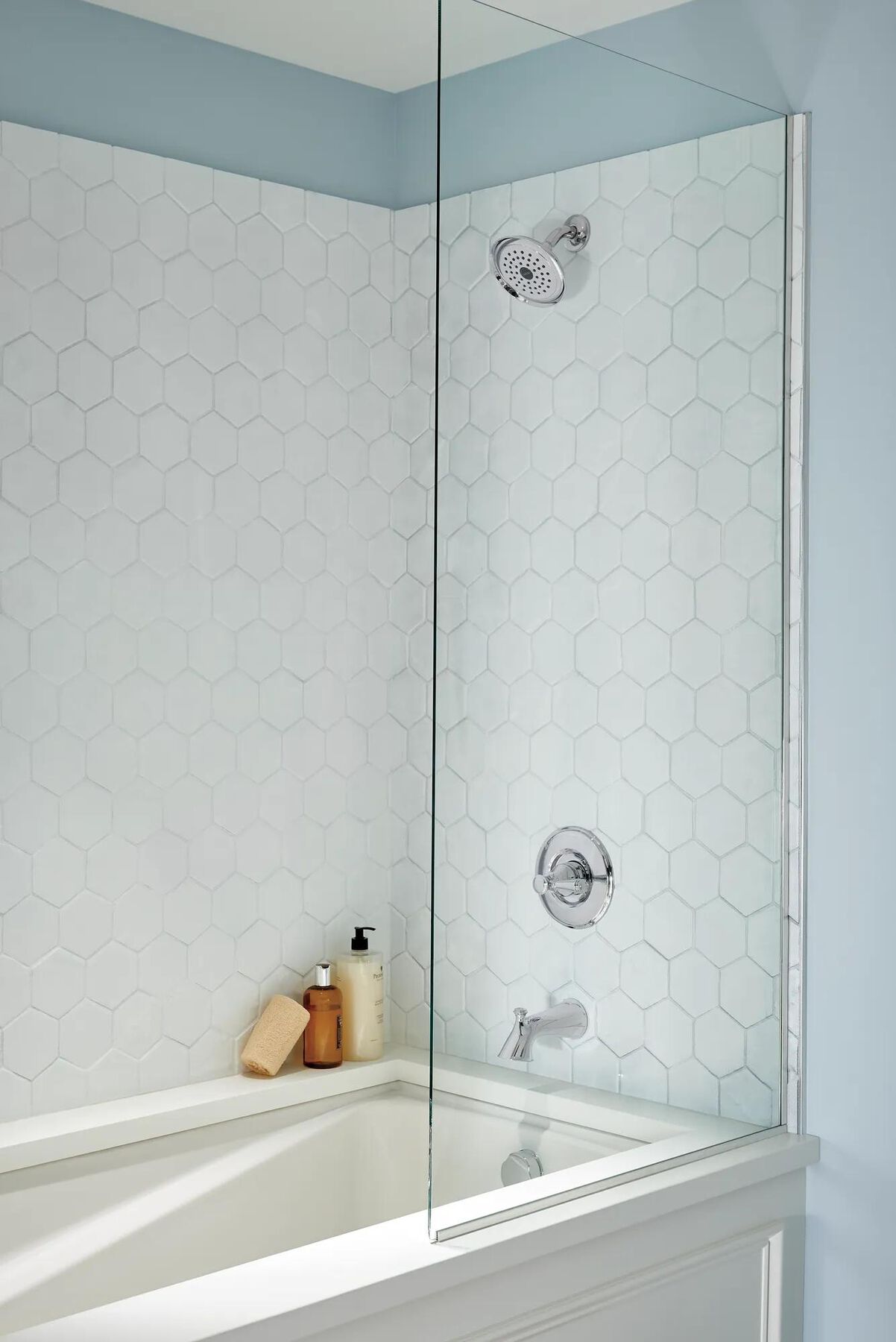 Monitor 14 Series Tub and Shower  (Recertified)
