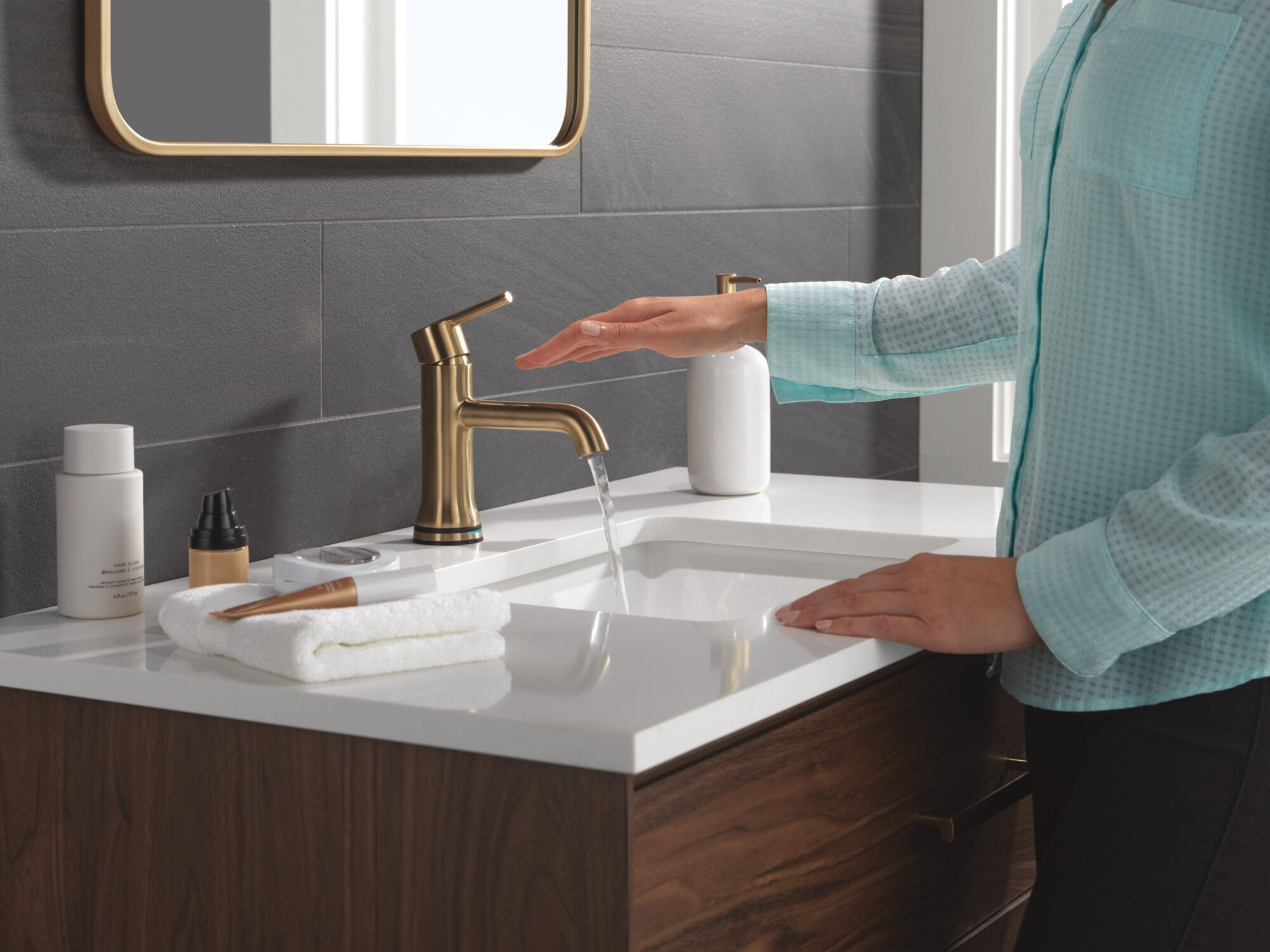 Touch2O Bathroom Faucet with Touchless Technology in Champagne