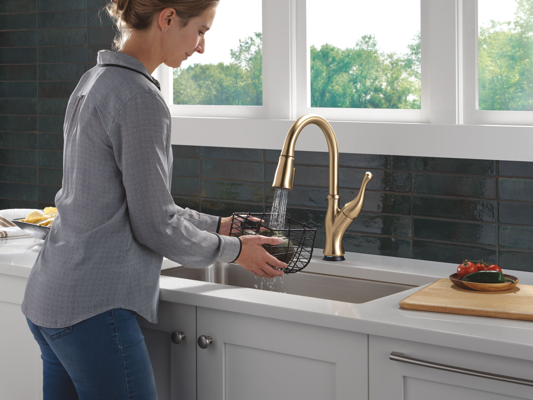 Touch<sub>2</sub>O&reg; Technology Kitchen Faucet with Touchless Technology