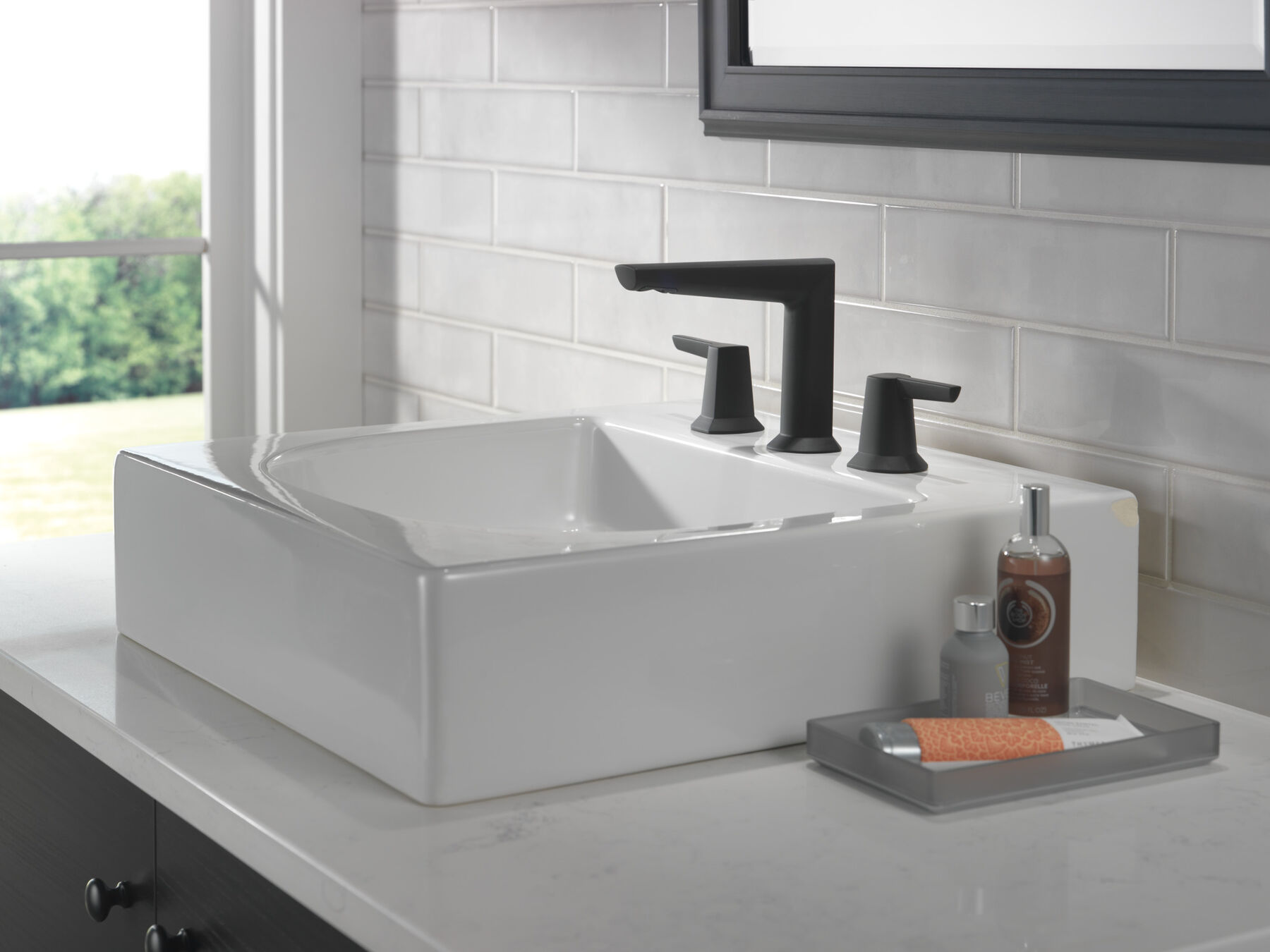 Two Handle Widespread Bathroom Faucet