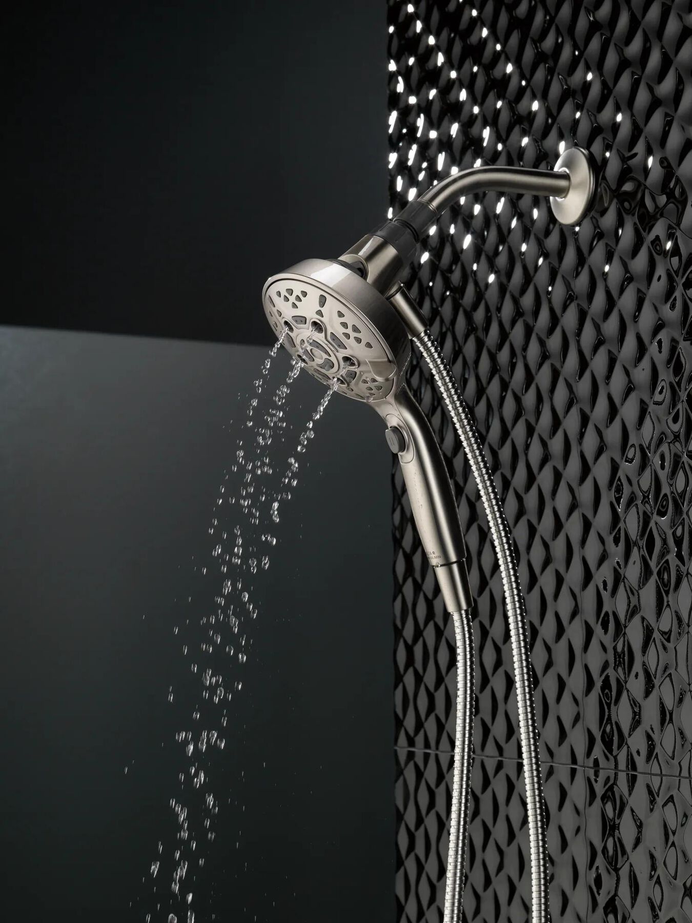 SureDock&trade; 7-Setting Hand Shower