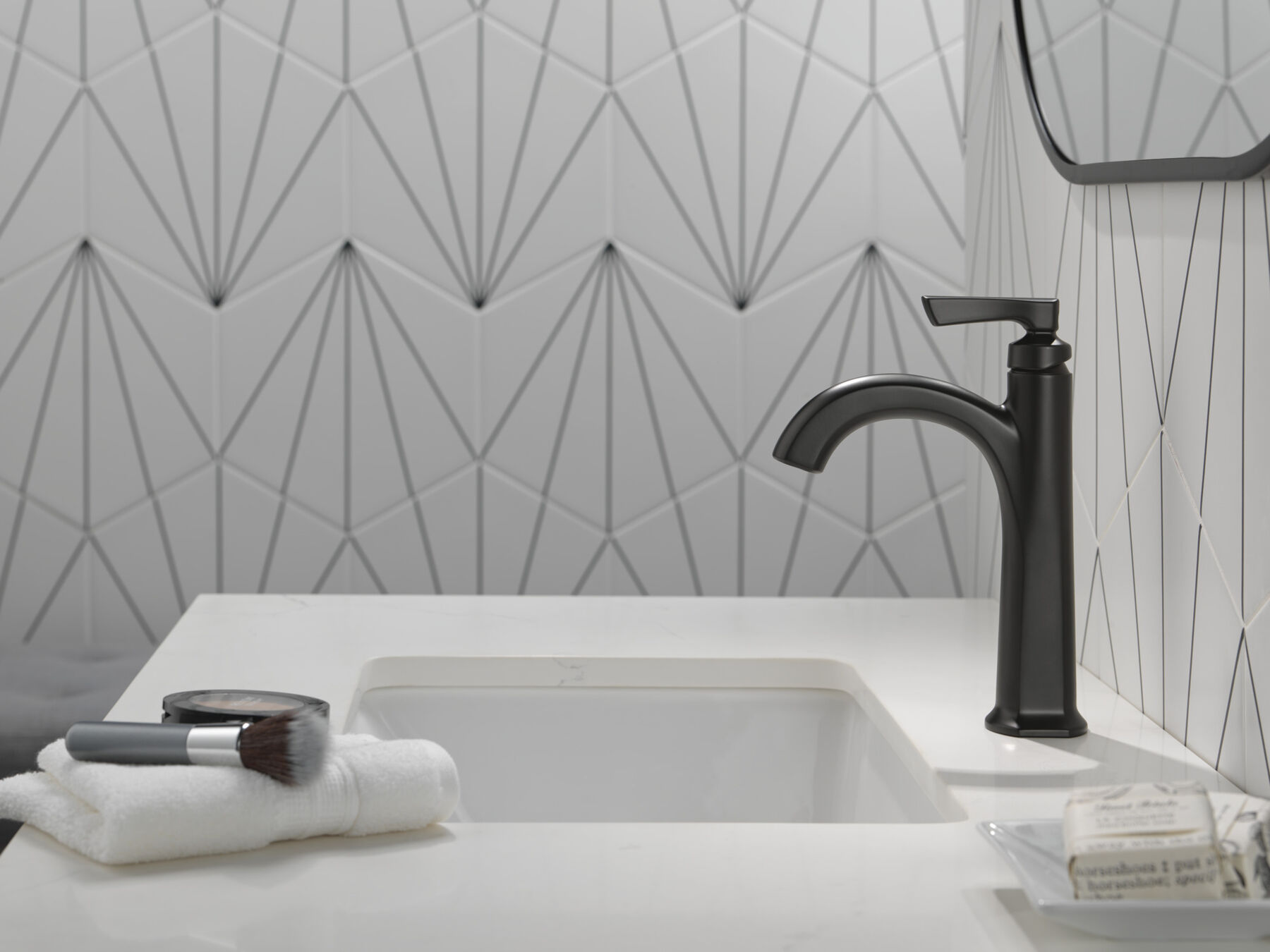 Single Handle Bathroom Faucet