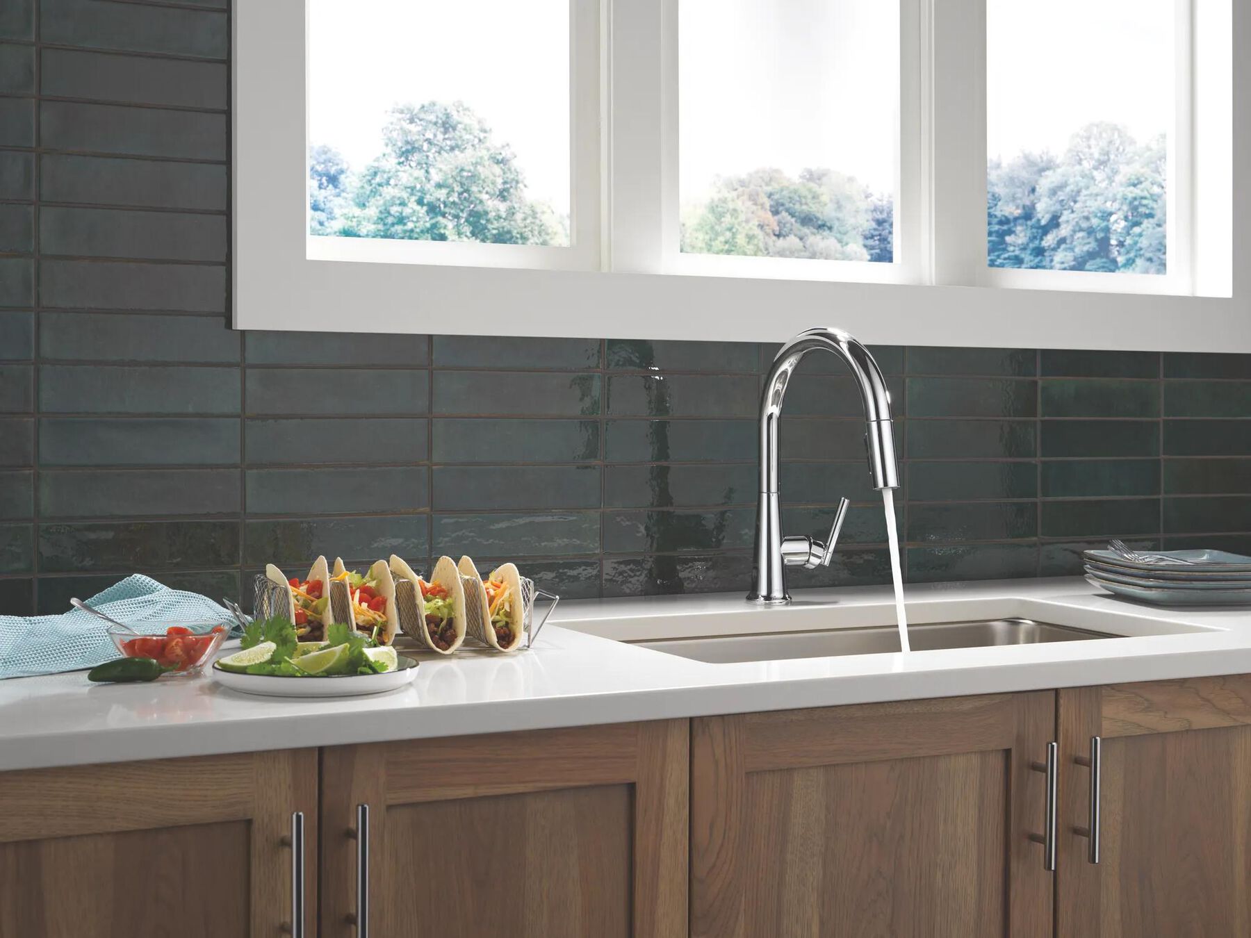 Single Handle Pull-Down Kitchen Faucet