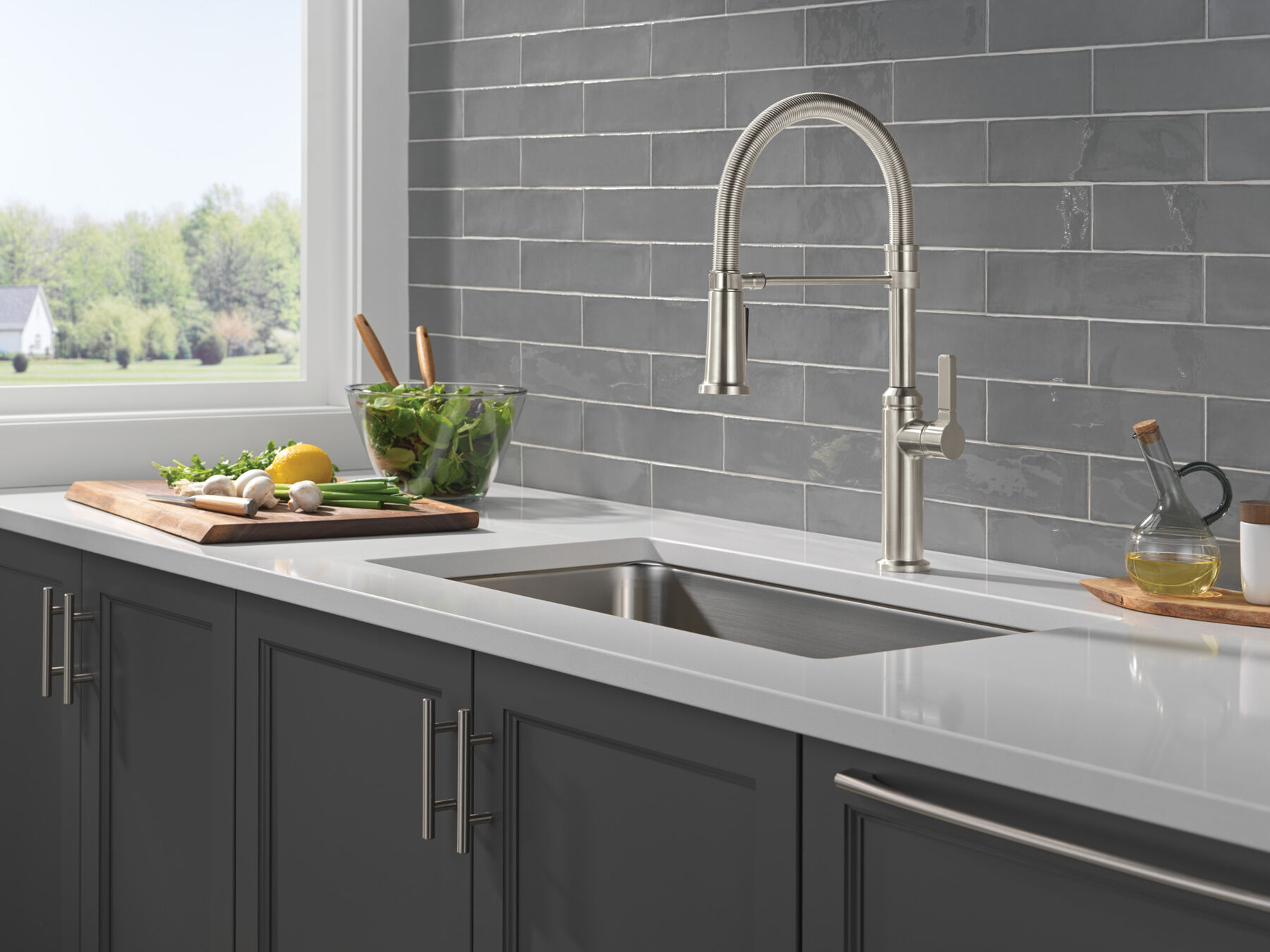 Single Handle Pull-Down Kitchen Faucet With Spring Spout