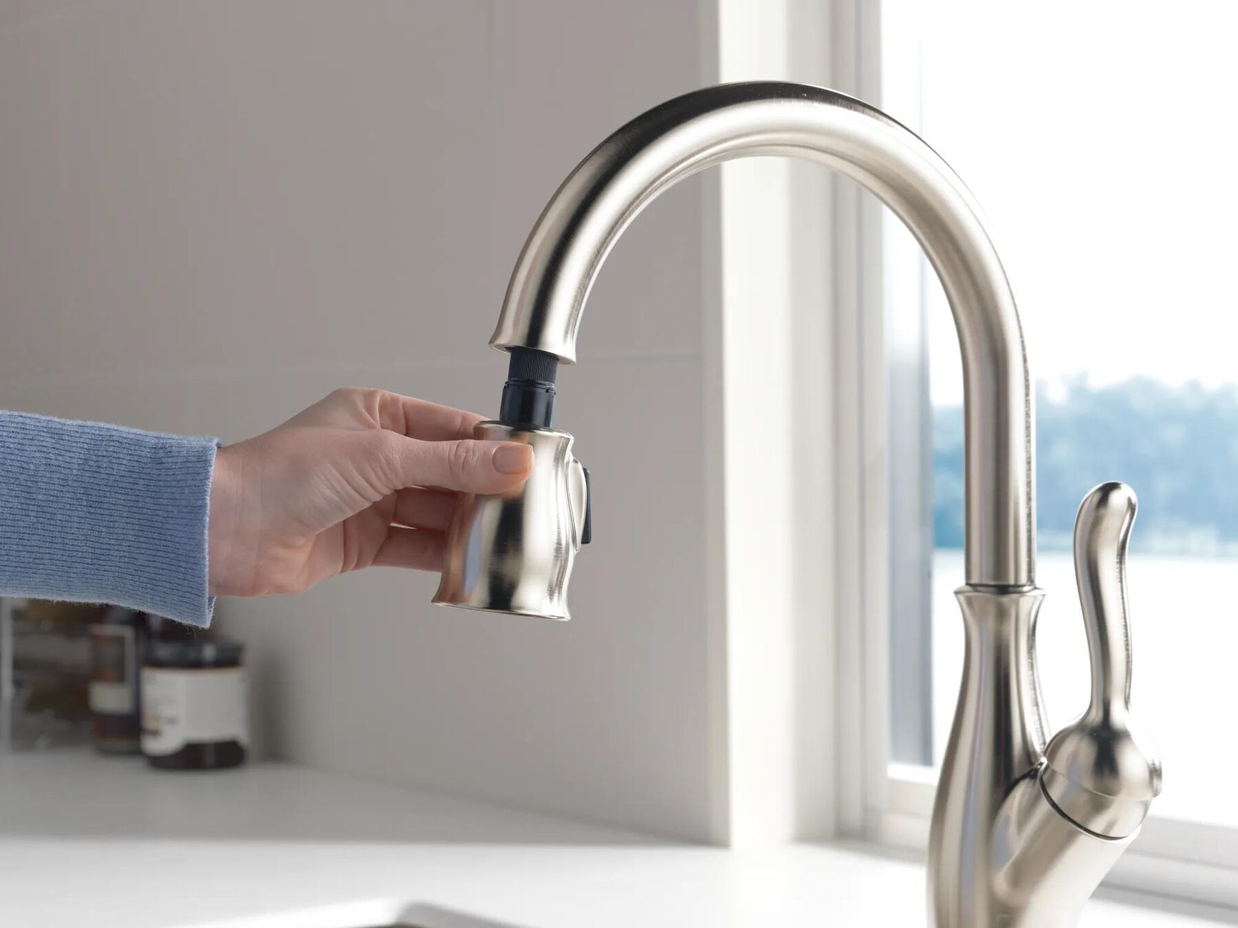 Kitchen Single Handle Pull Down Faucet