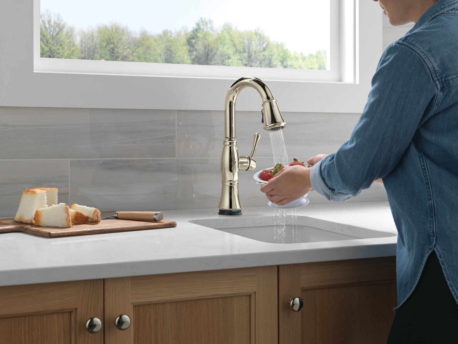 Touch2O&reg; Bar / Prep Faucet with Touchless Technology