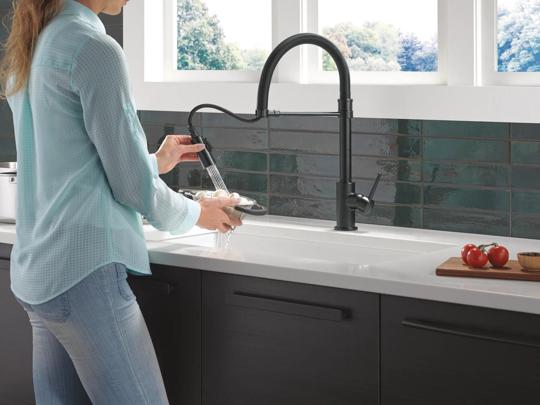 Single-Handle Pull-Down Spring Kitchen Faucet