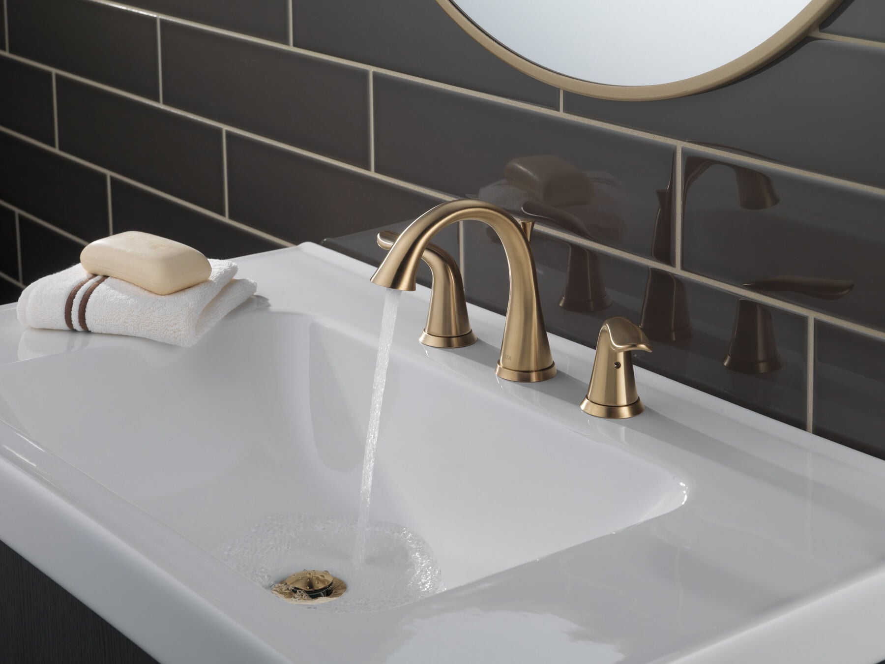 Two Handle Widespread Bathroom Faucet
