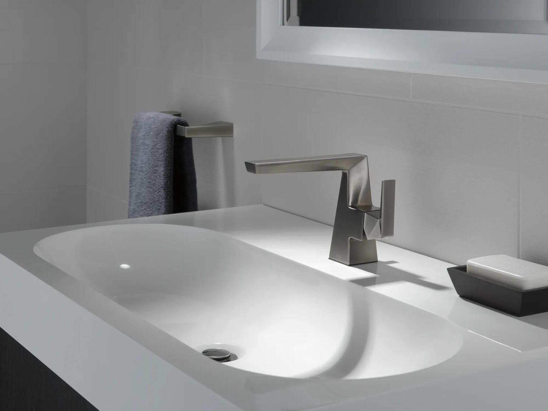 Single Handle Bathroom Faucet