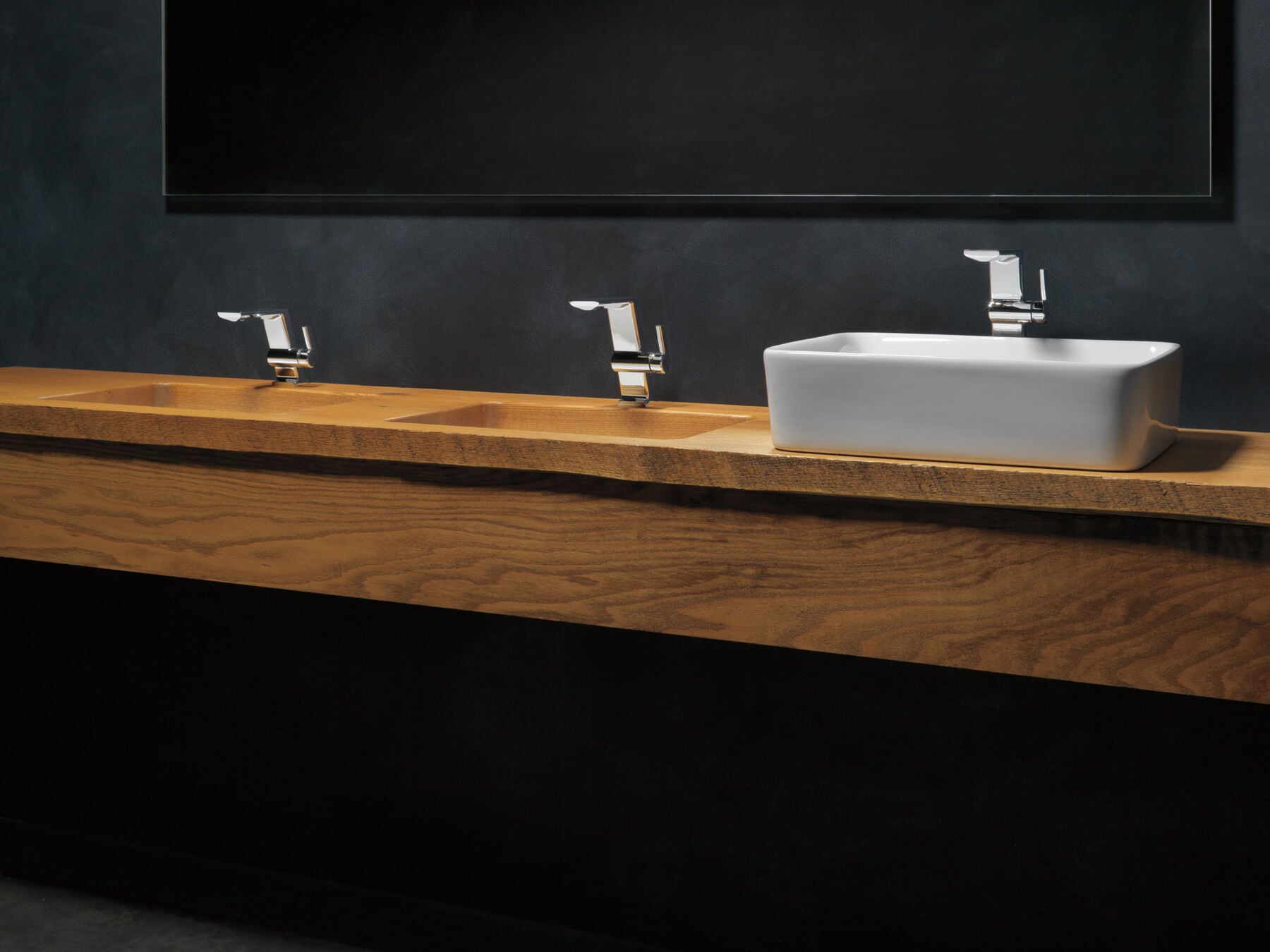 Single Handle Mid-Height Vessel Bathroom Faucet