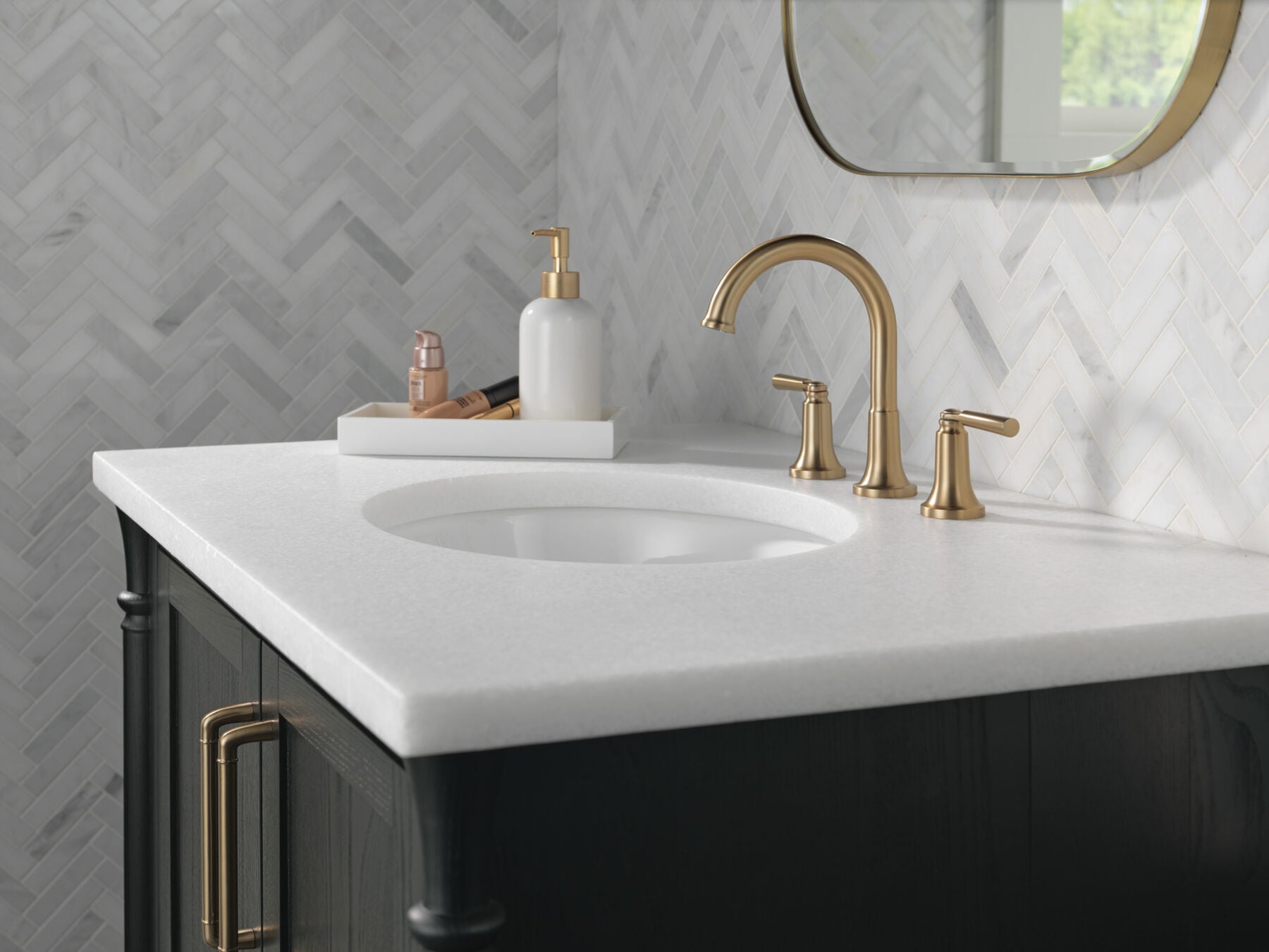 Two Handle Widespread Bathroom Faucet