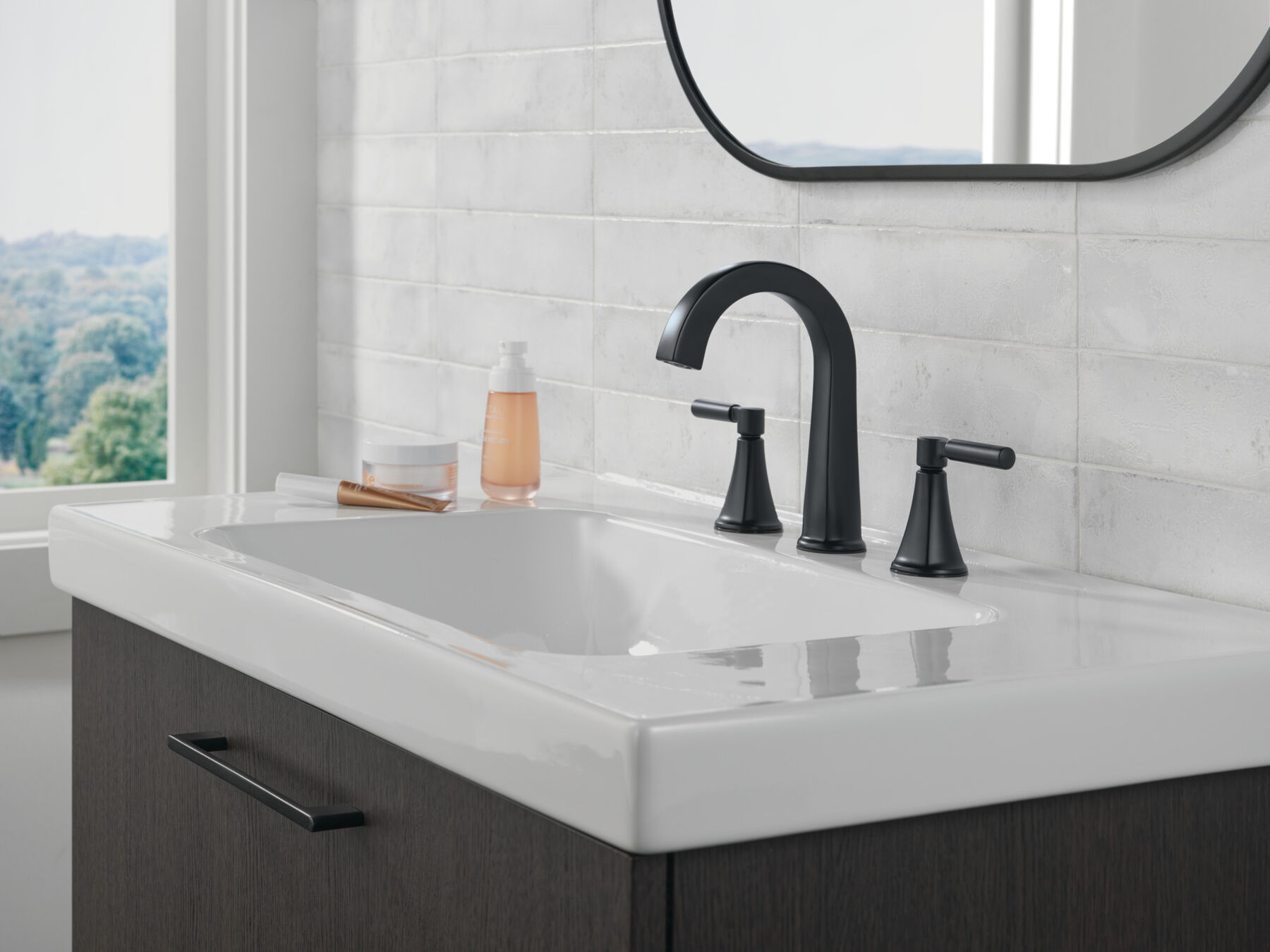 Two Handle Widespread Bathroom Faucet