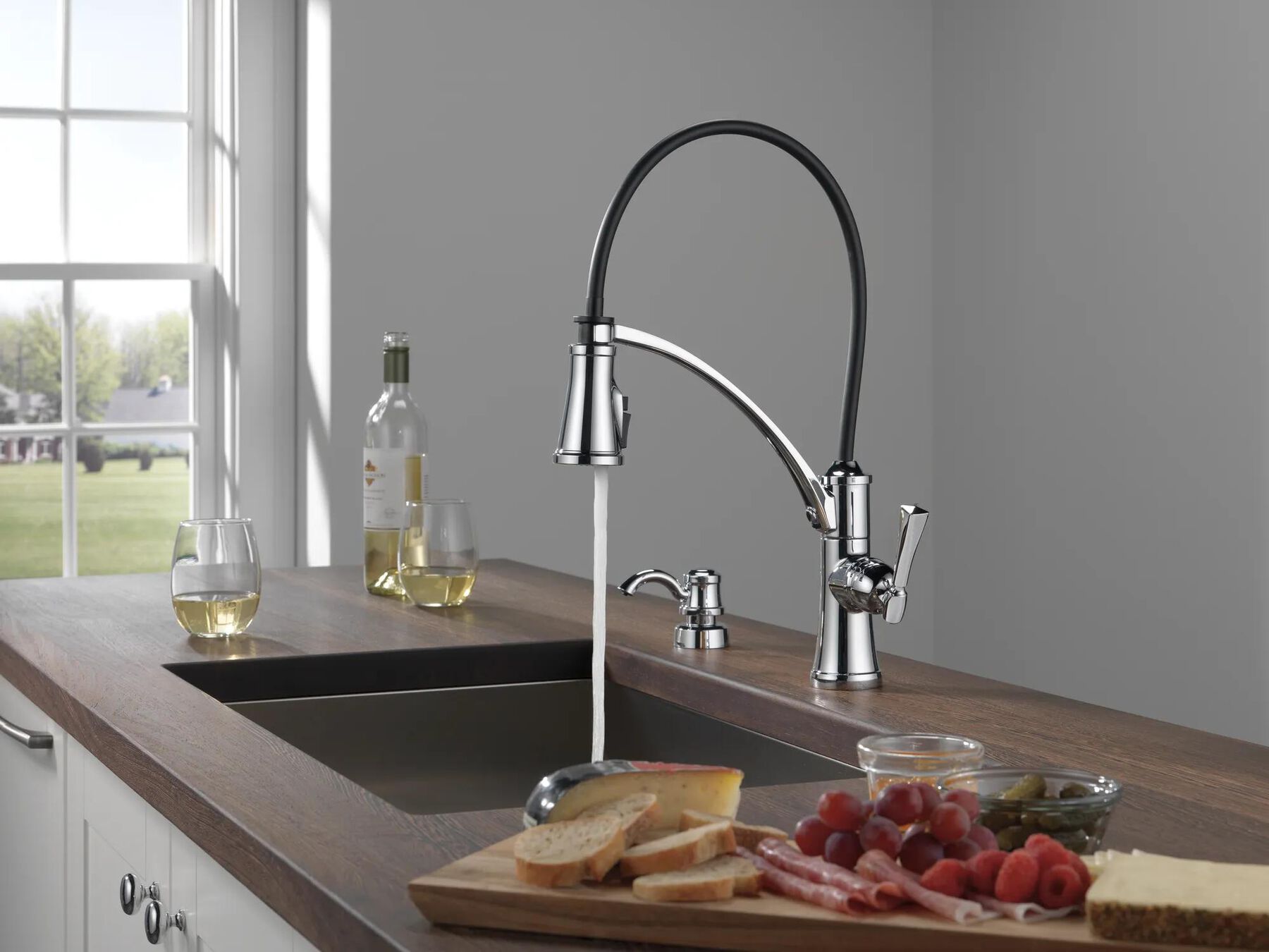 Single Handle Pull-Down Kitchen Faucet with ShieldSpray