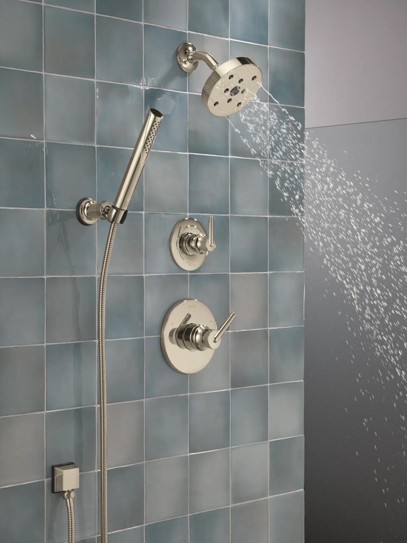 Monitor 14 Series Custom Shower Bundle