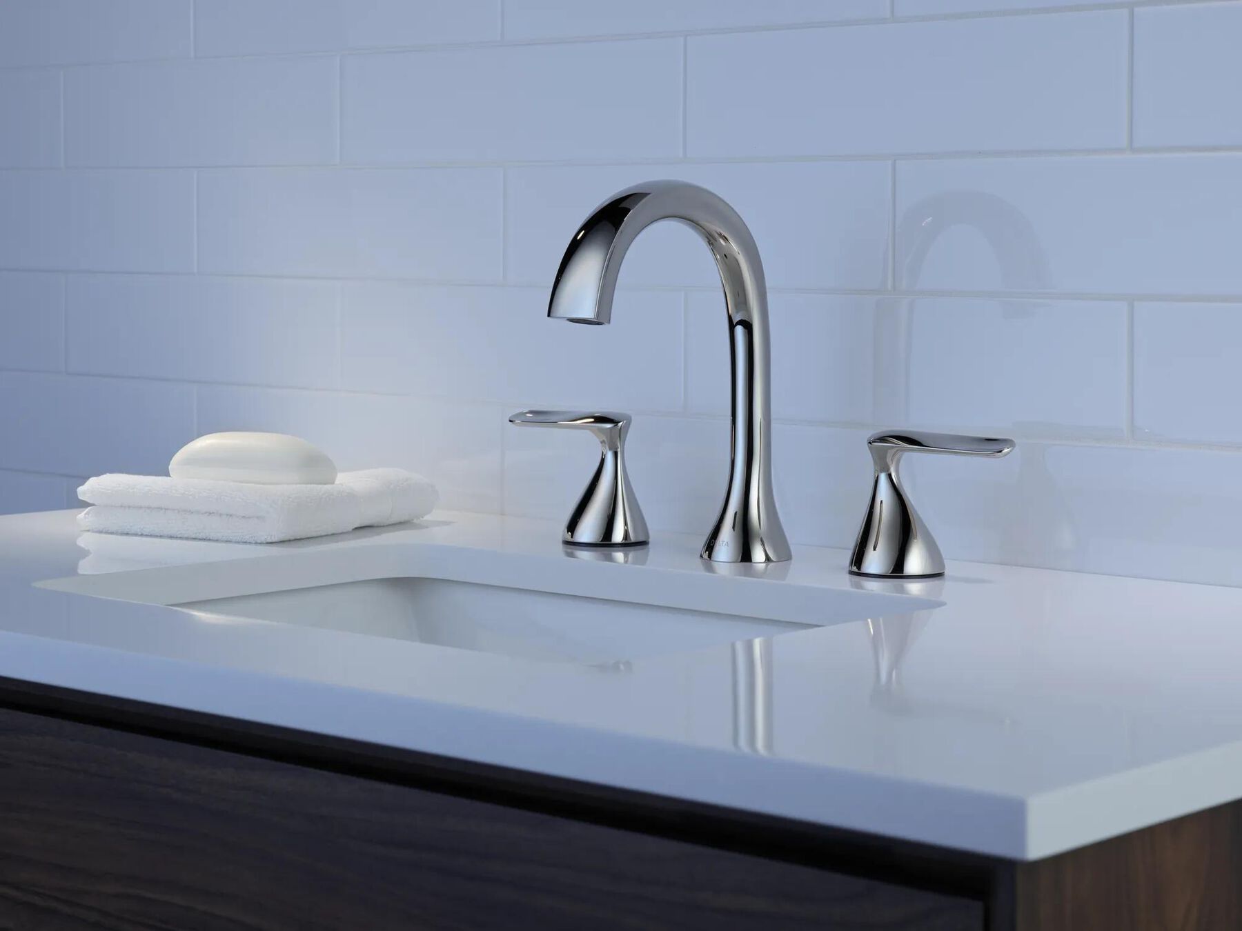 Two Handle Widespread Bathroom Faucet