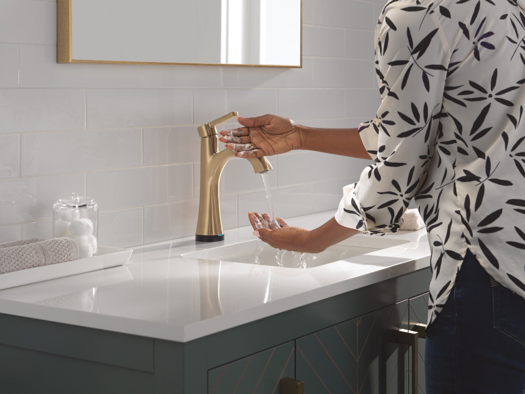 Touch2O Bathroom Faucet with Touchless Technology