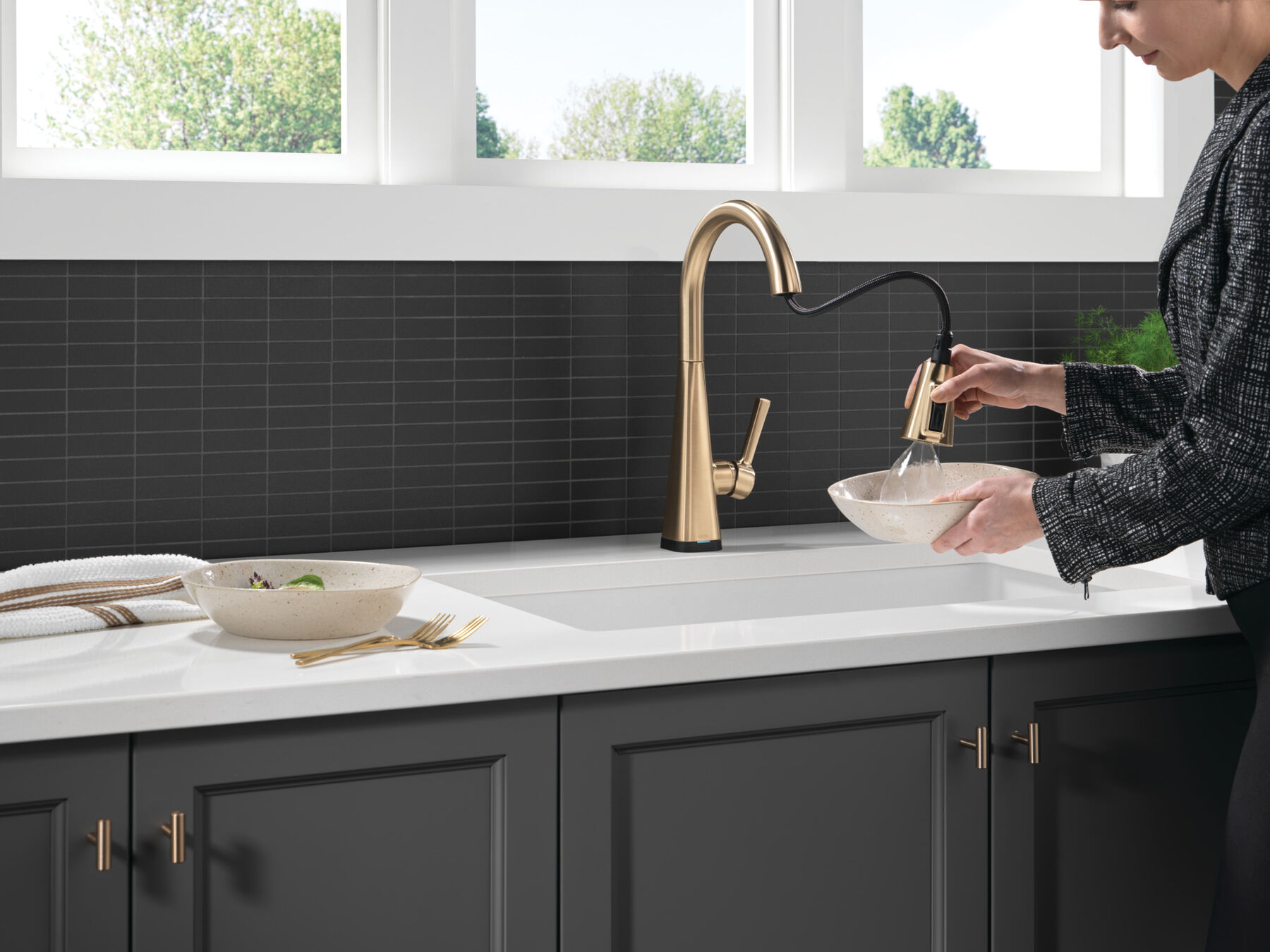 Single-Handle Pull-Down Kitchen Faucet with Touch<sub>2</sub>O&reg; Technology
