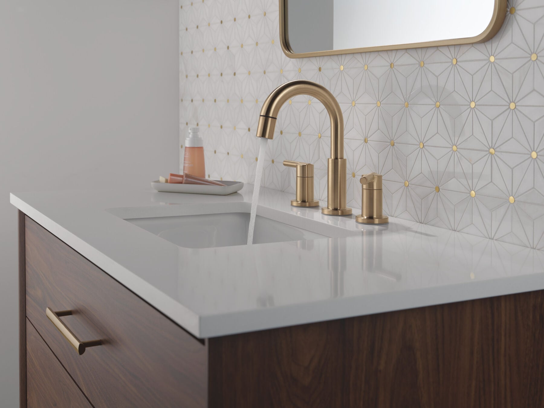 Two Handle Widespread Pull-Down Bathroom Faucet
