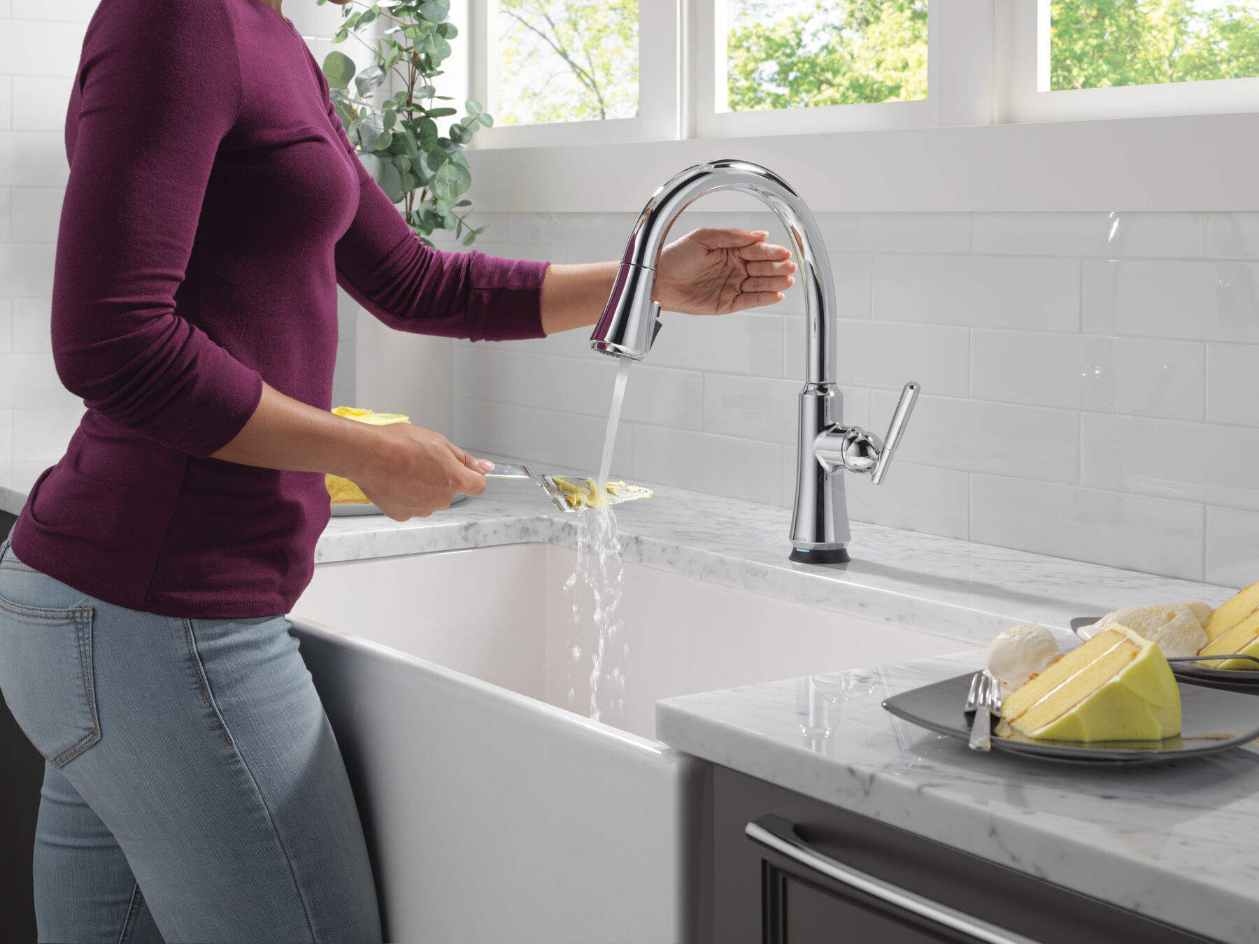 Touch<sub>2</sub>O&reg; Technology Kitchen Faucet with Touchless Technology