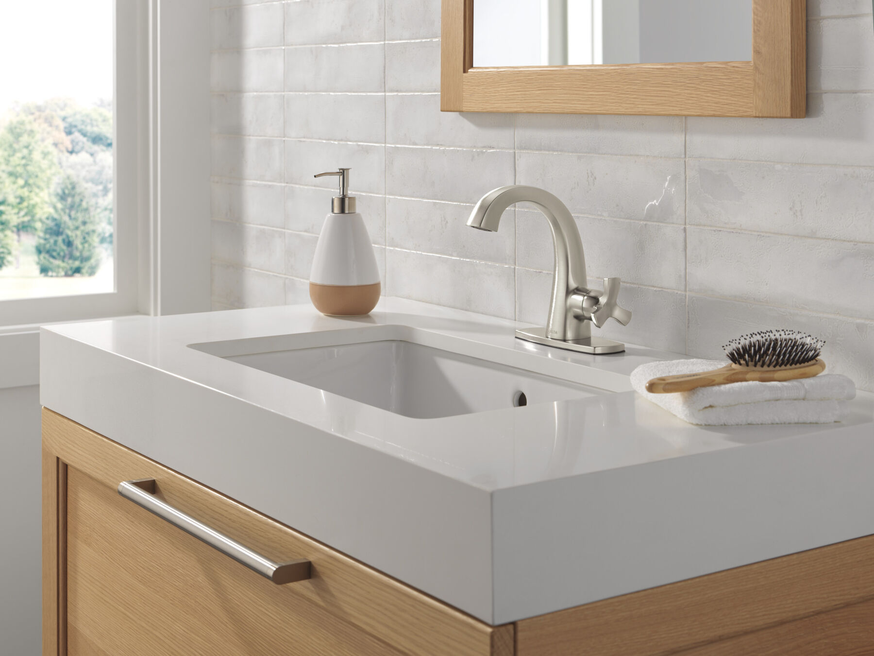 Single Handle Bathroom Faucet