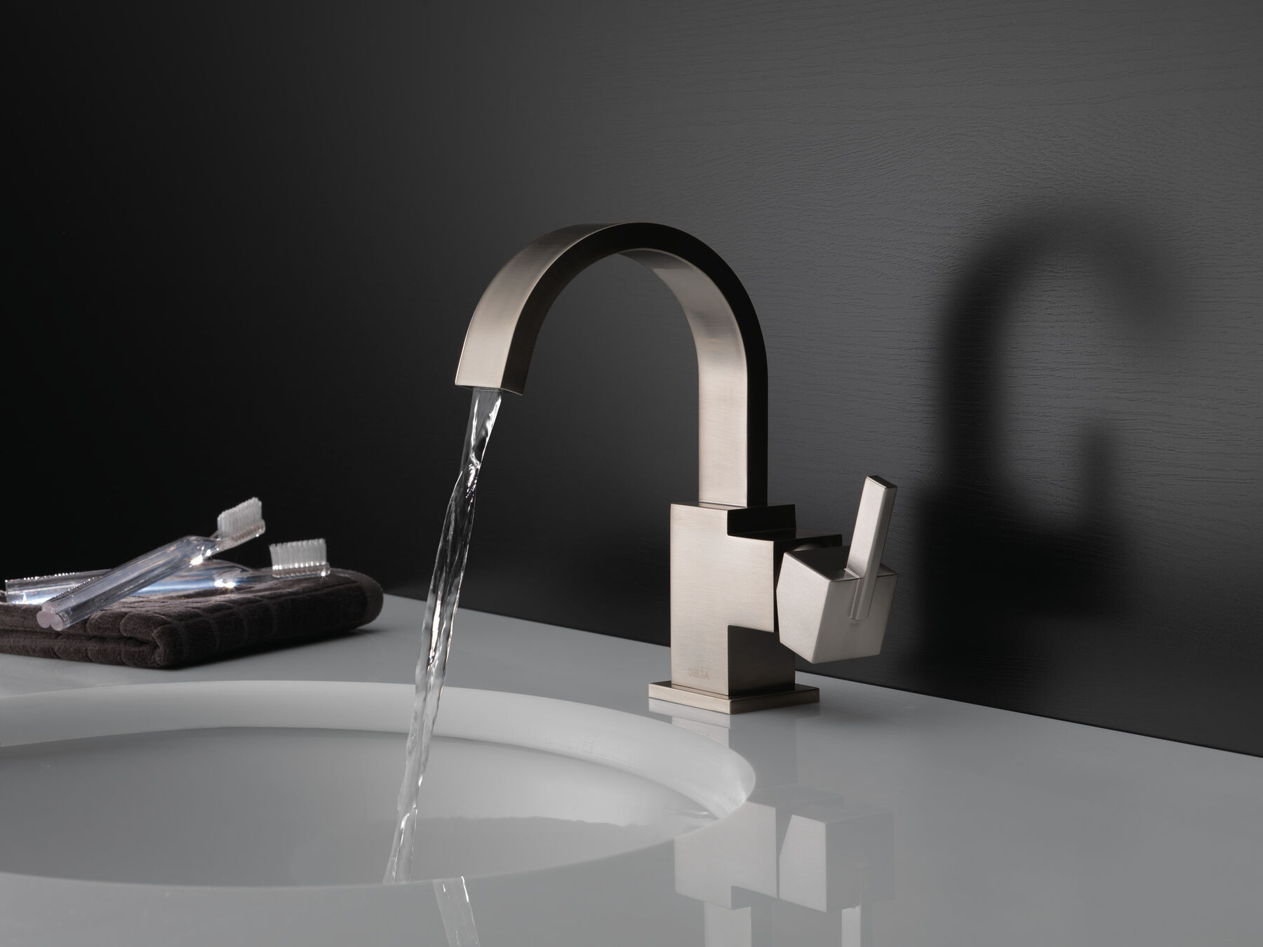 Single Handle Bathroom Faucet