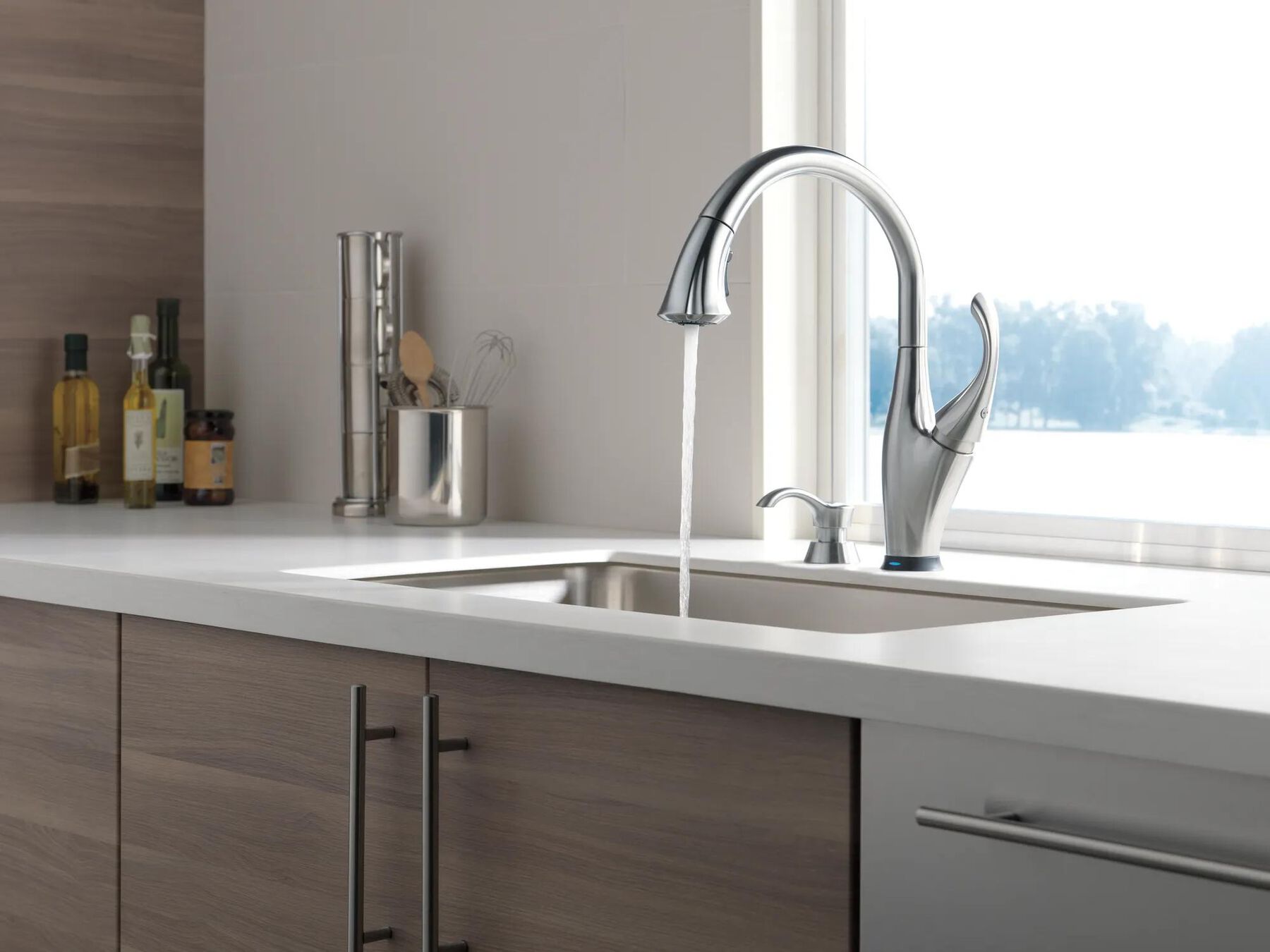 Single Handle Pull-Down Kitchen Faucet with Touch<sub>2</sub>O&reg; Technology and Soap Dispenser