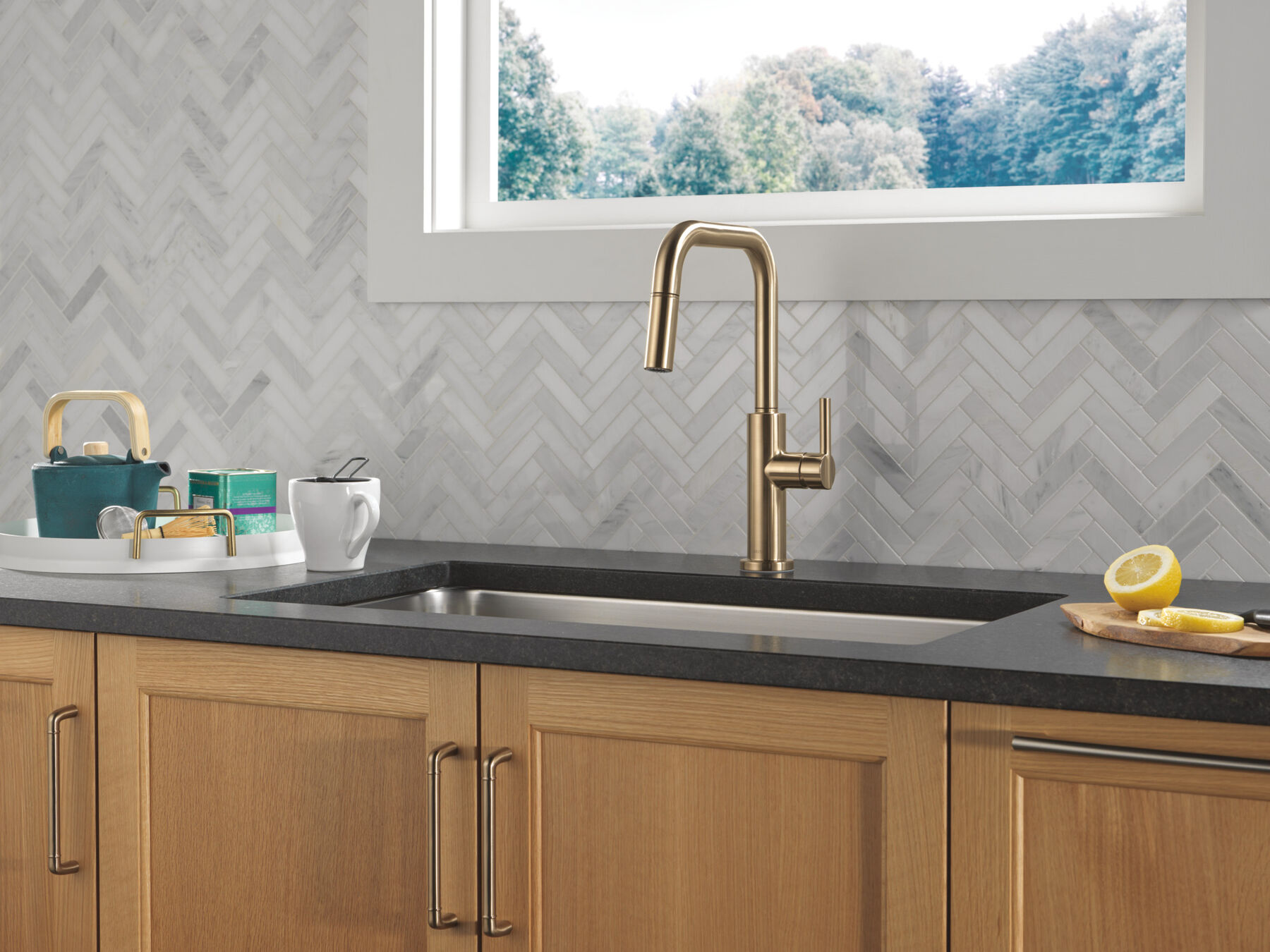 Single Handle Pull-Down Kitchen Faucet