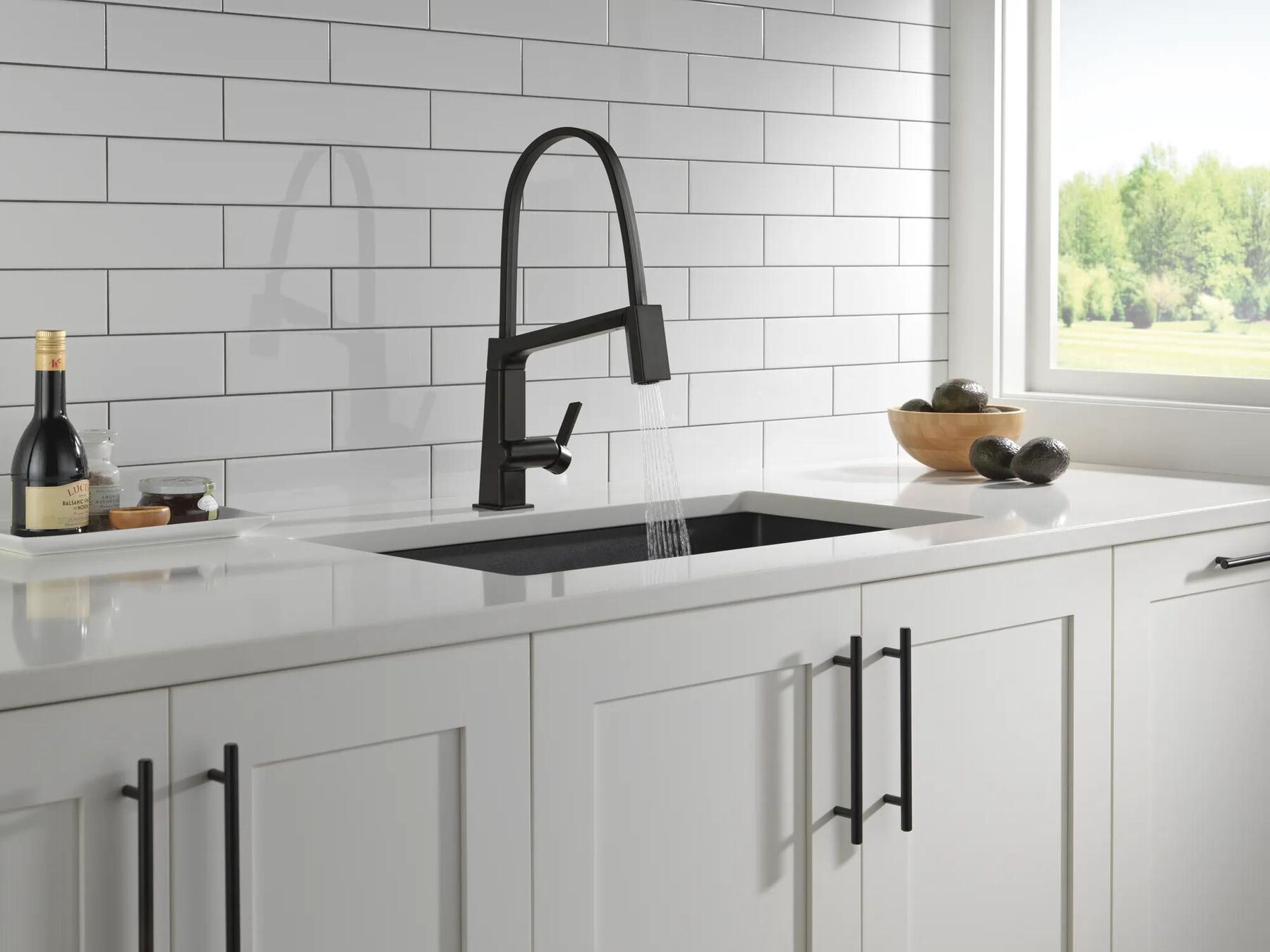 Single Handle Exposed Hose Kitchen Faucet