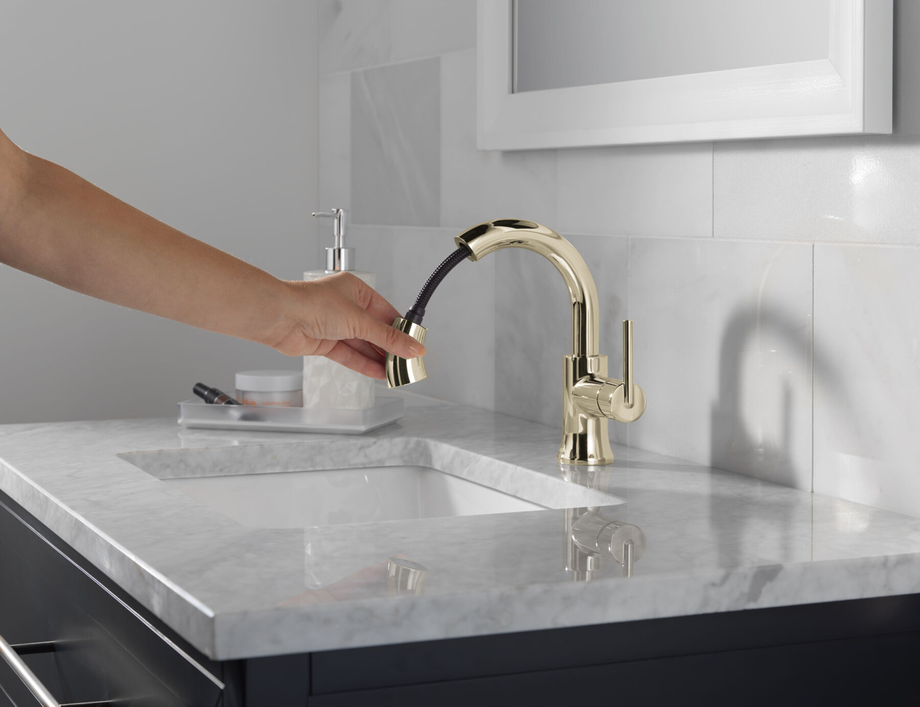 Single Handle Pull-Down Bathroom Faucet