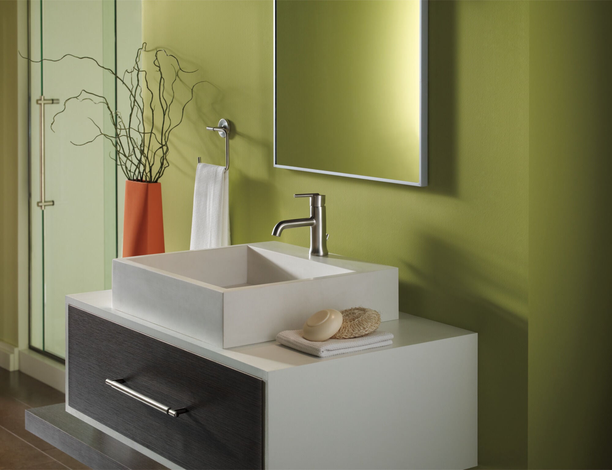 Towel Ring (Recertified) in Stainless 759460-SS-R | Delta Faucet