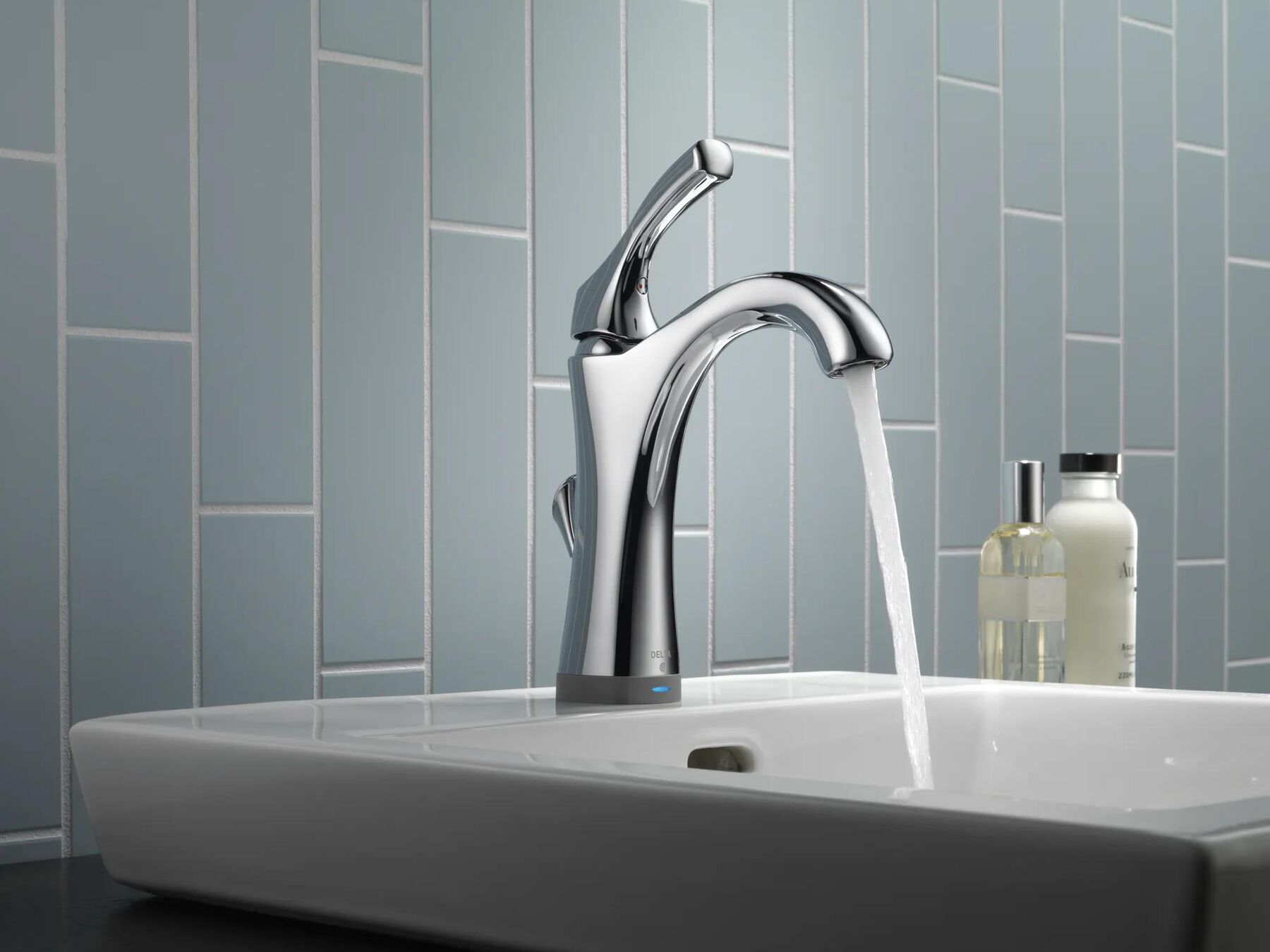 Single Handle Bathroom Faucet with Touch2O.xt&reg; Technology