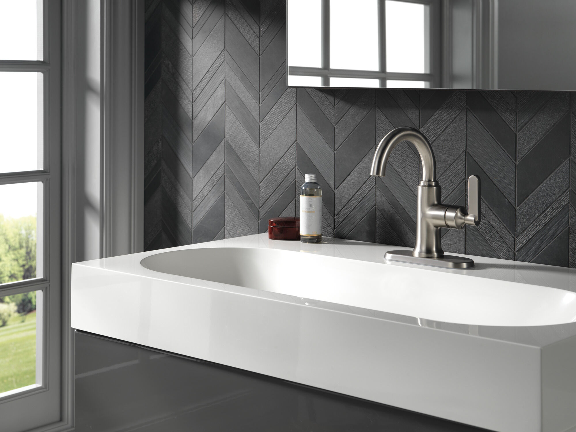 Single Handle Bathroom Faucet in Spotshield Brushed Nickel 15769LF