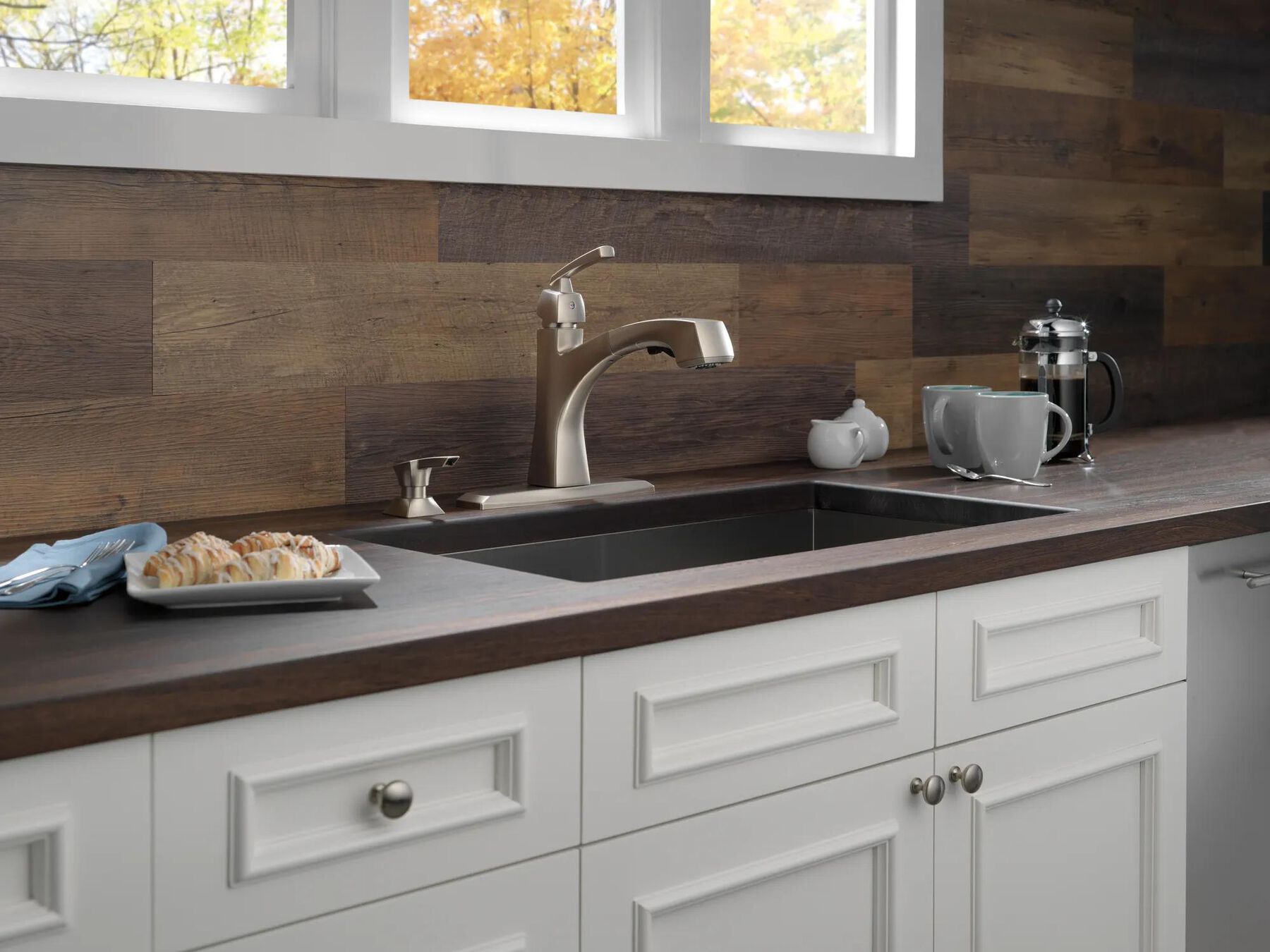 Single Handle Pull-Out Kitchen Faucet with Soap Dispenser